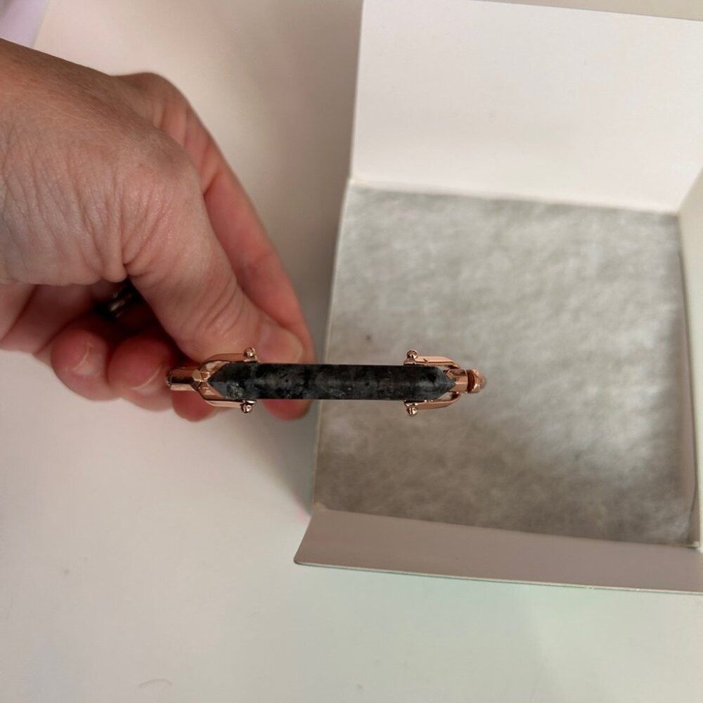 Other BNIB Stella & Dot Rose Gold Rebel Bangle with Green Stone Size ONE SIZE - 4 Thumbnail
