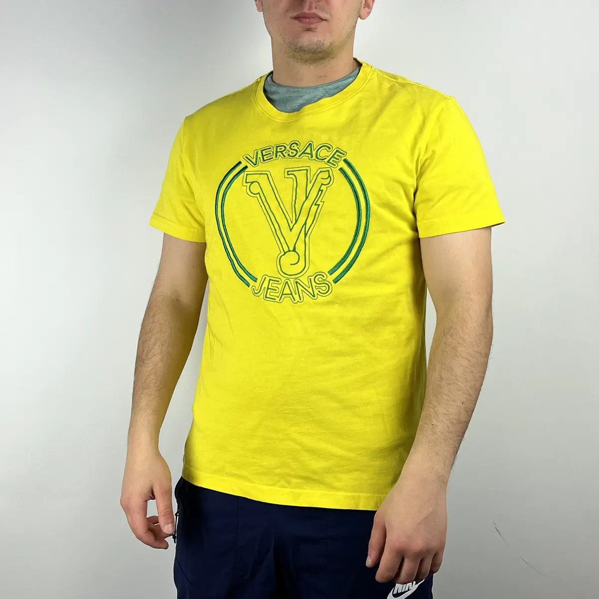Versace Versace jeans T-shirt big logo size Small Size US S / EU 44-46 / 1 - 1 Thumbnail