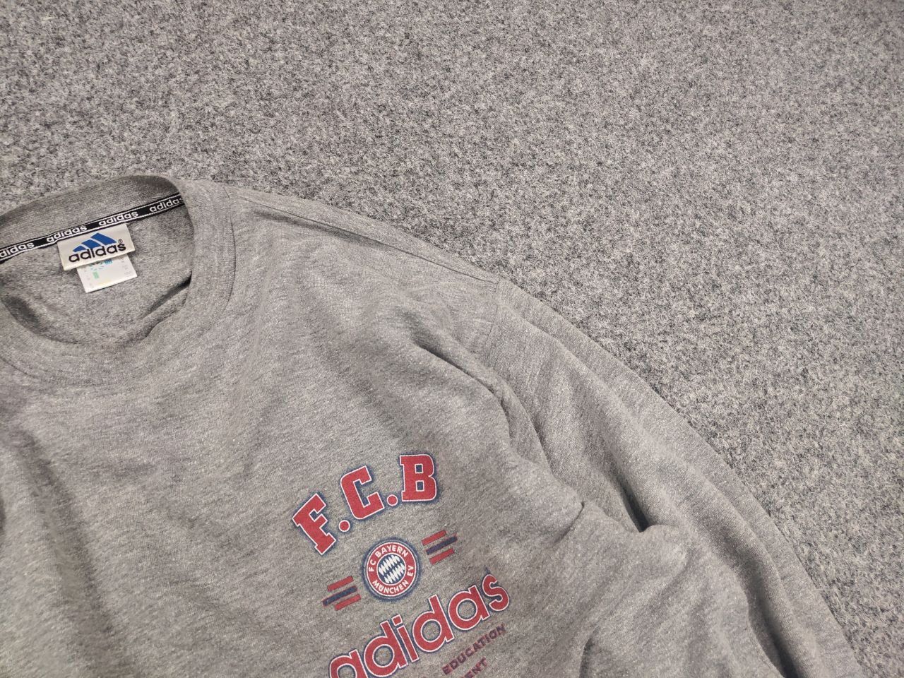 Adidas Vintage Adidas F.C. Bayern Munich Gray Crew chek sweatshirt Size US M / EU 48-50 / 2 - 7 Thumbnail