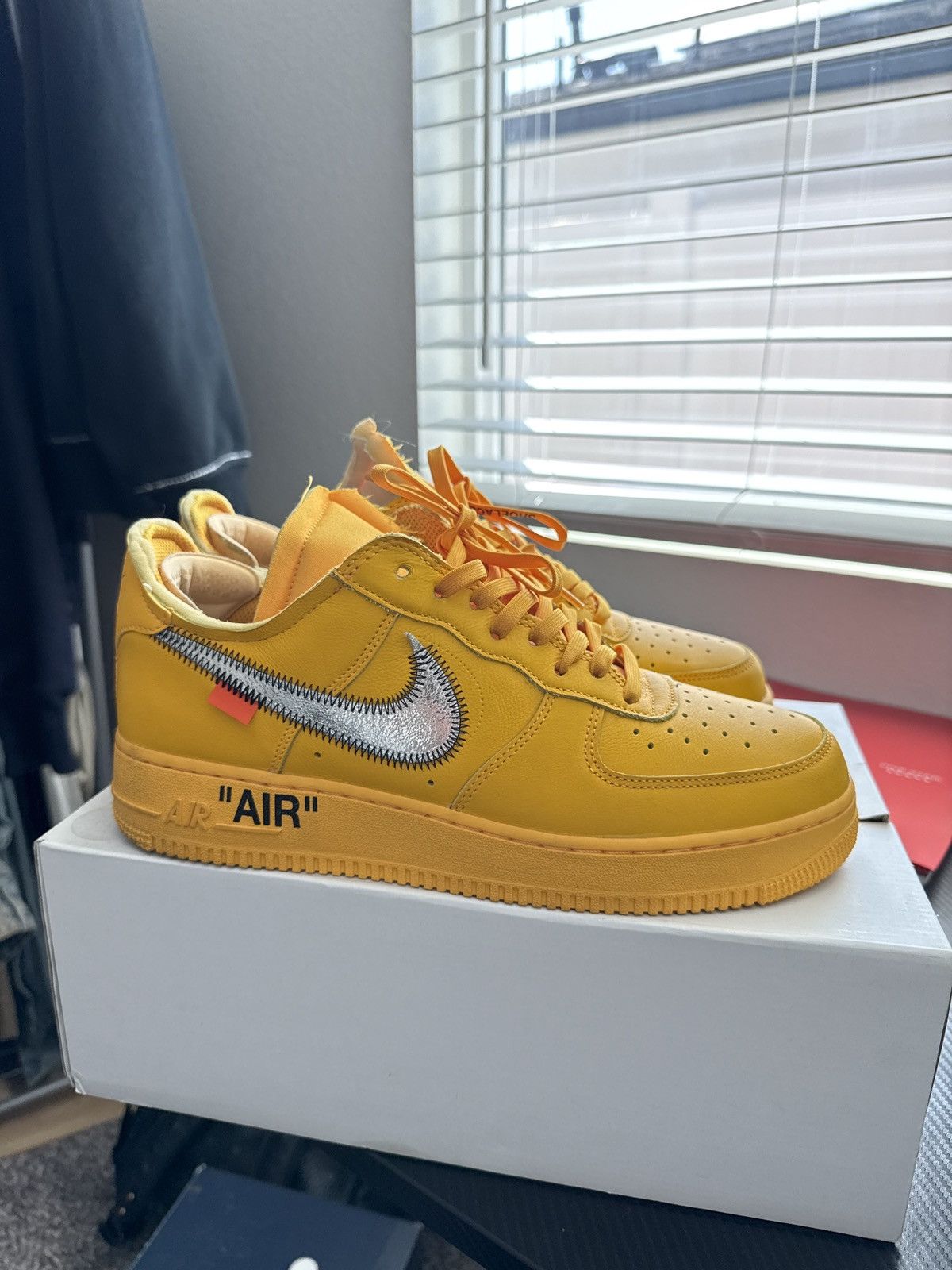 Nike × Off-White Offwhite airforce lemonade Size US 10 / EU 43 - 9 Thumbnail