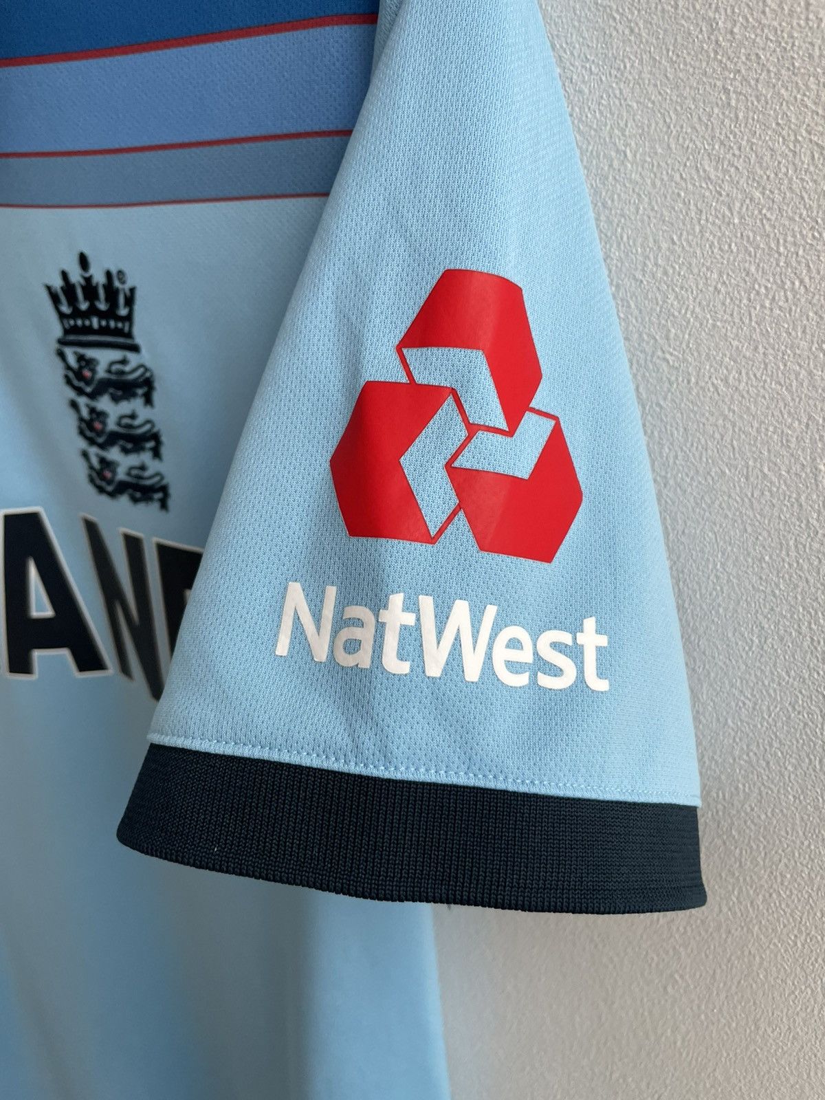 New Balance New Balance England Cricket World Cup 2019 Football Jersey Size US S / EU 44-46 / 1 - 6 Thumbnail