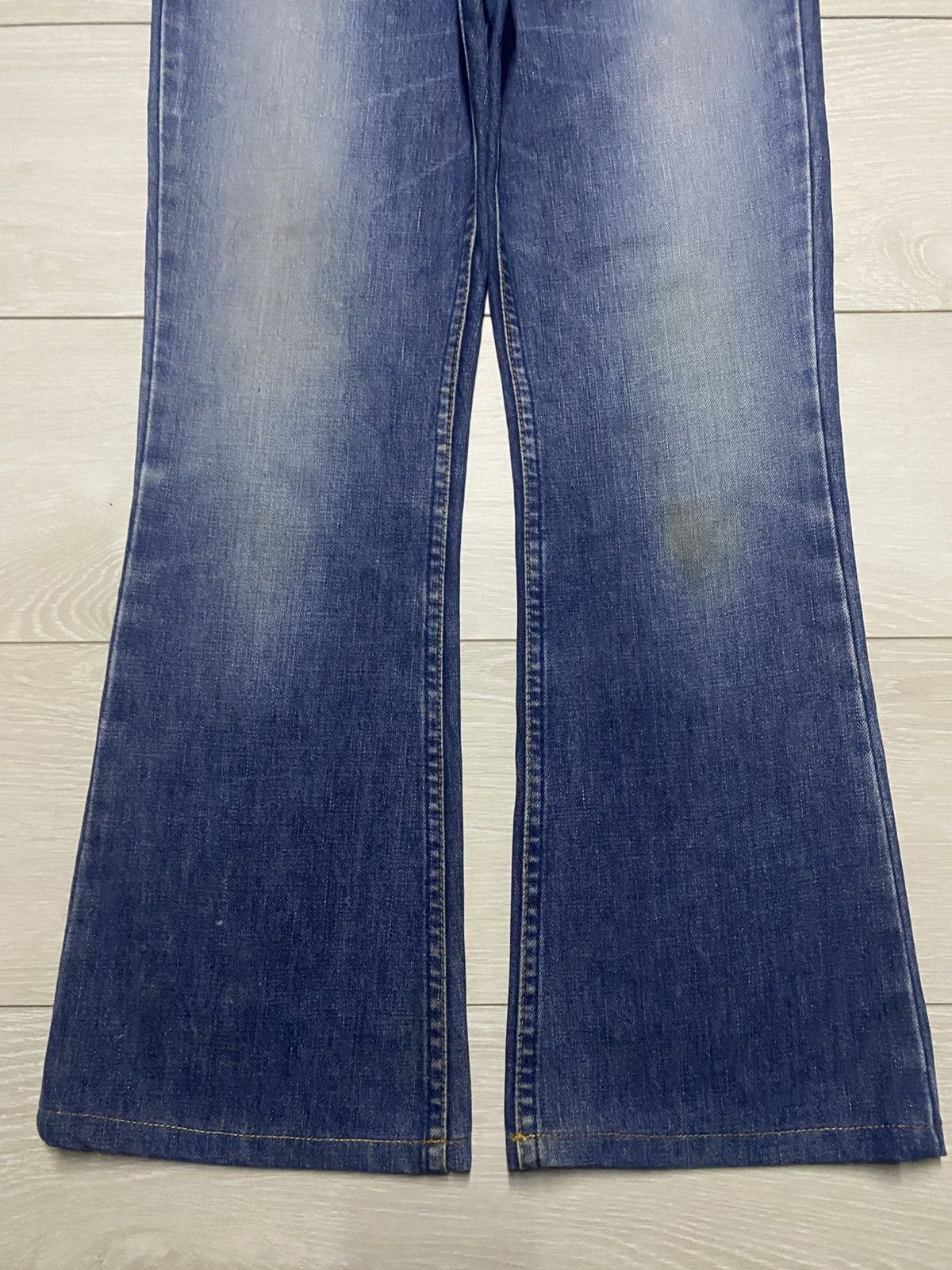 Levi's Vintage Levis 557 Flare Bootcut Jeans Size US 28 / EU 44 - 5 Thumbnail