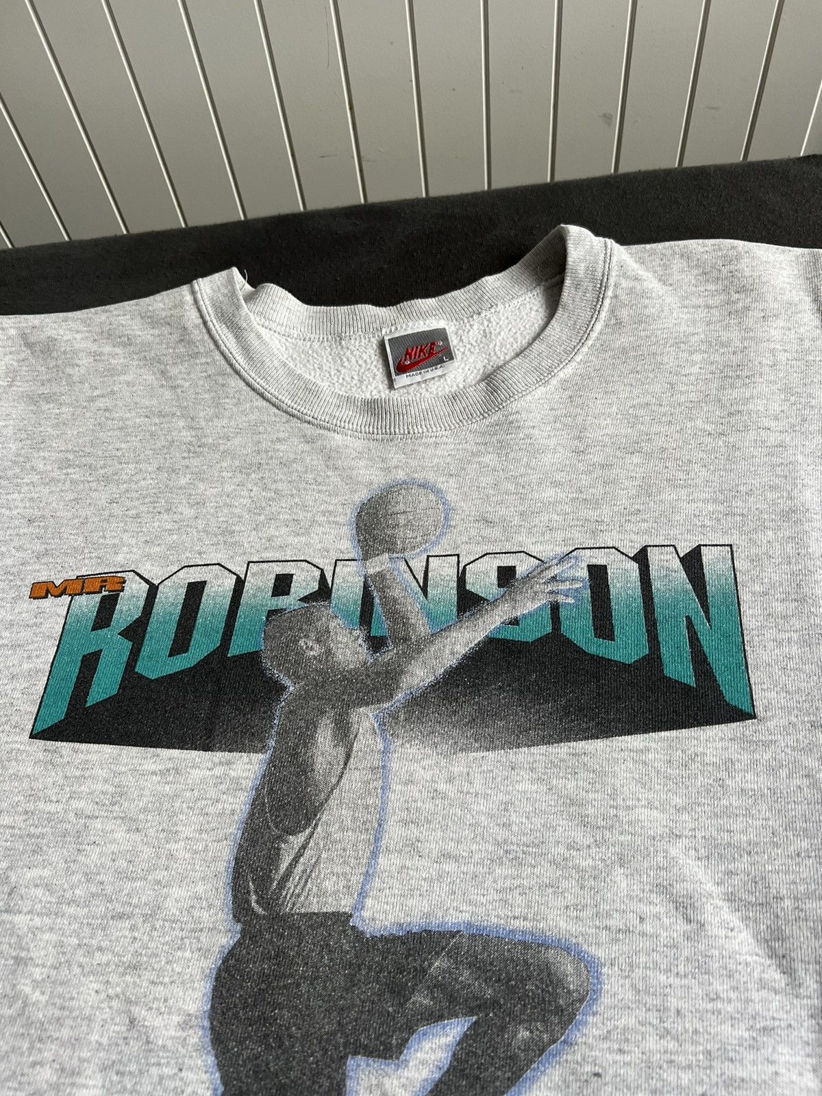 Nike Vintage Nike Mr Robinson Crewneck 90s VERY RARE Size US L / EU 52-54 / 3 - 5 Thumbnail