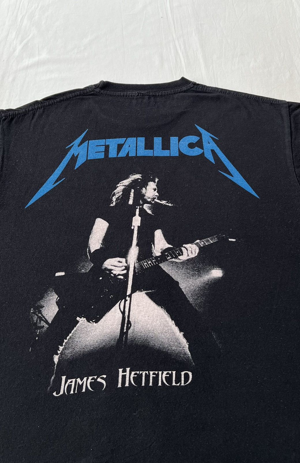 Band Tees Vintage 2000s Metallica Ride The Lightning Black T-shirt Size US L / EU 52-54 / 3 - 11 Thumbnail