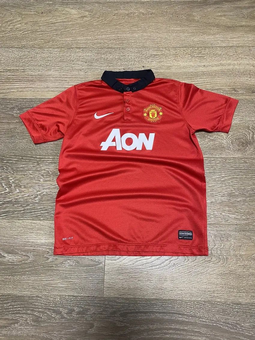Nike × Vintage Vintage Manchester United Red Jersey 13/14 Kids 12-13 years Size US M / EU 48-50 / 2 - 1 Thumbnail