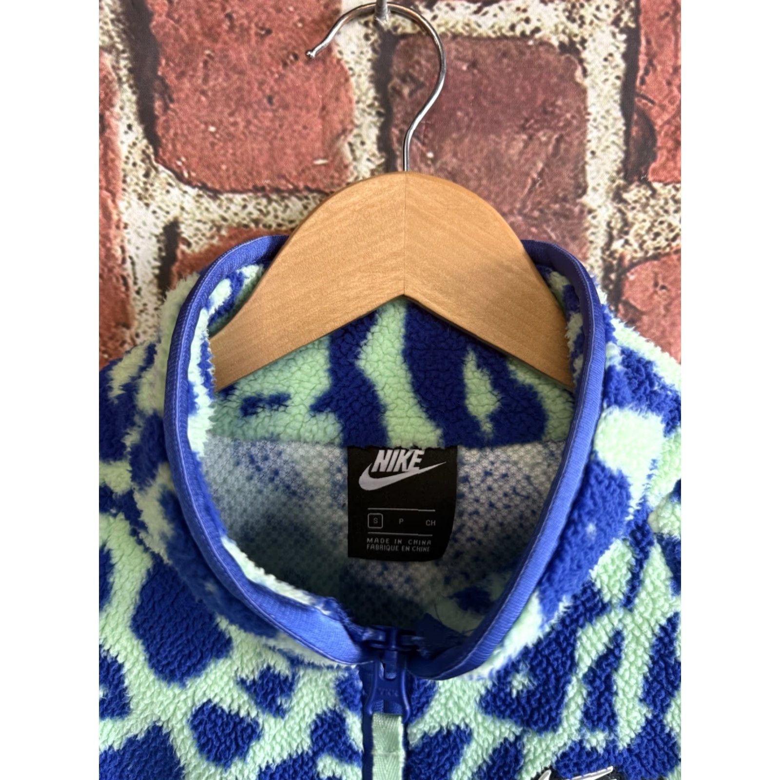 Nike VINTAGE Nike Sportswear Womens Blue Full Zip Sherpa Jacket Size Small CU6591 Size S / US 4 / IT 40 - 3 Thumbnail