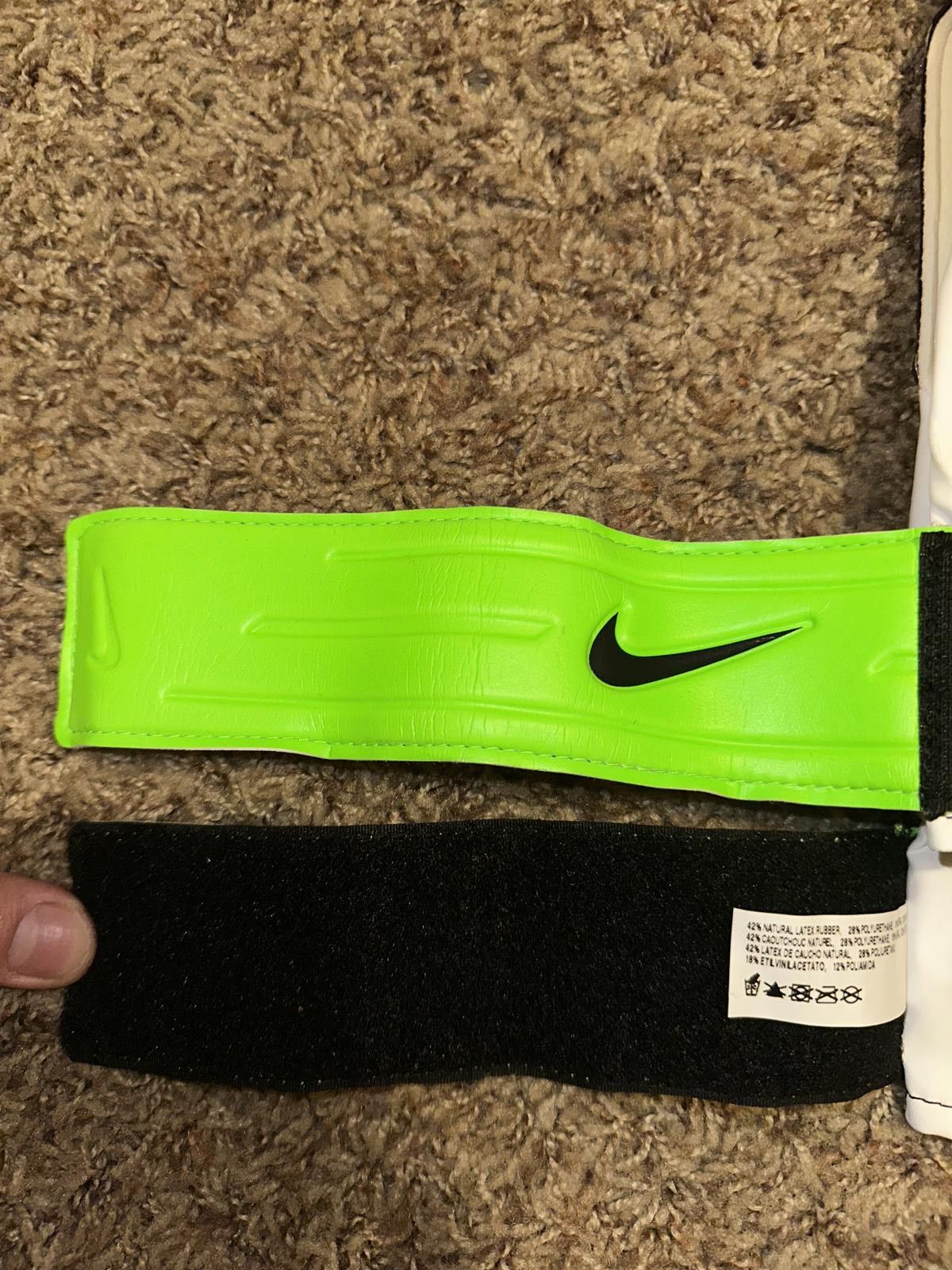 Nike Nike Adult Goalkeeper Volt Black White GK Classic Glove Size ONE SIZE - 7 Thumbnail