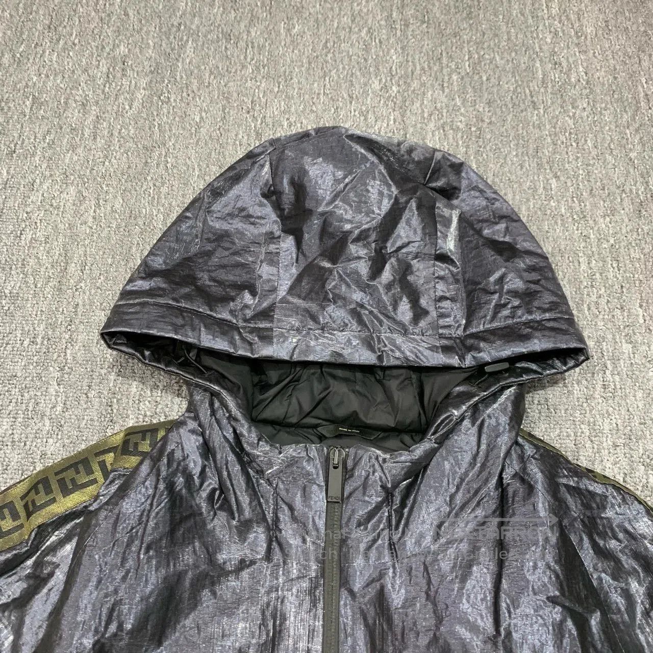 Fendi fendi metallic nylon logo jacket size 5. Size US L / EU 52-54 / 3 - 6 Thumbnail