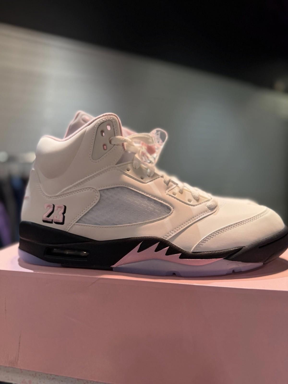Jordan Brand Air Jordan 5 Retro ‘Medium Soft Pink’ HQ7978-102 Men’s 13 Size US 13 / EU 46 - 3 Thumbnail