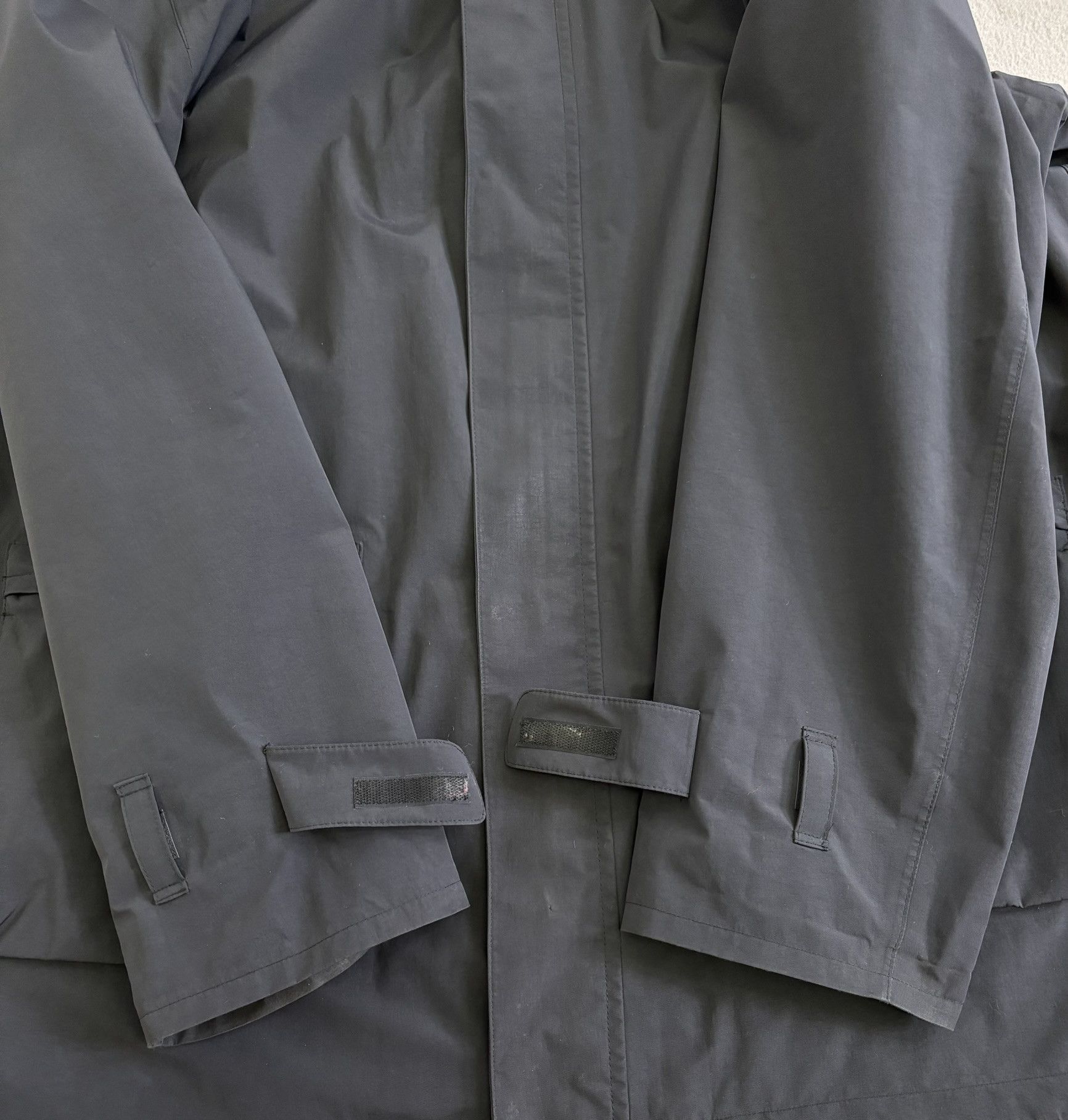 Burberry Burberry vintage black coat size XXL Size US XXL / EU 58 / 5 - 11 Thumbnail