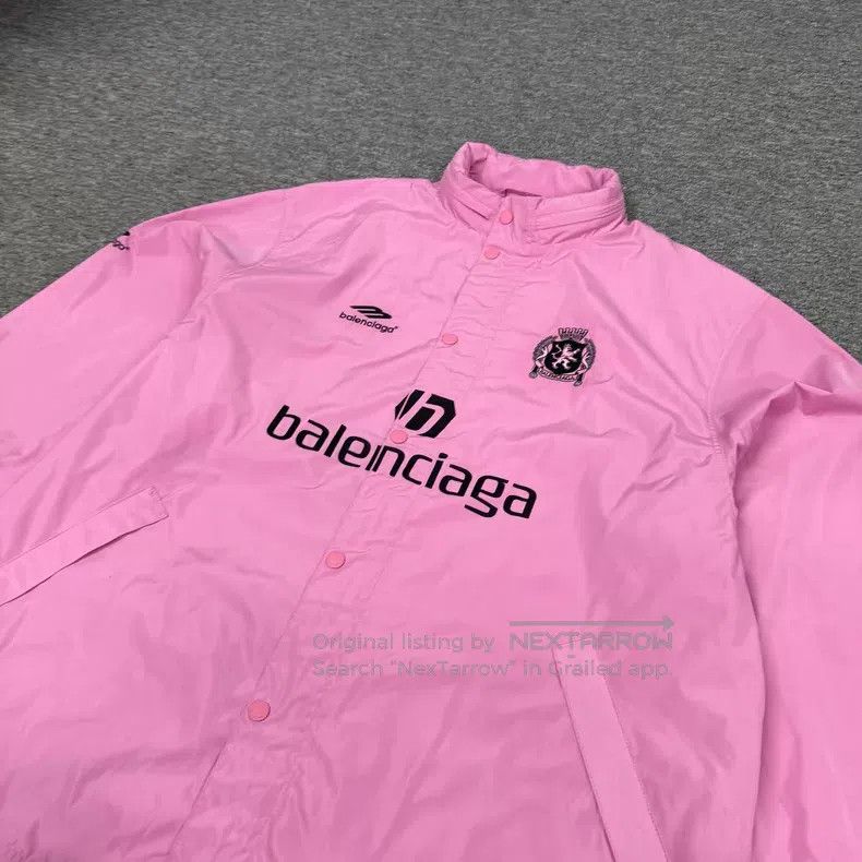 Balenciaga Balenciaga Pink Manchester United Logo Printed Oversized C Size US XS / EU 42 / 0 - 4 Thumbnail