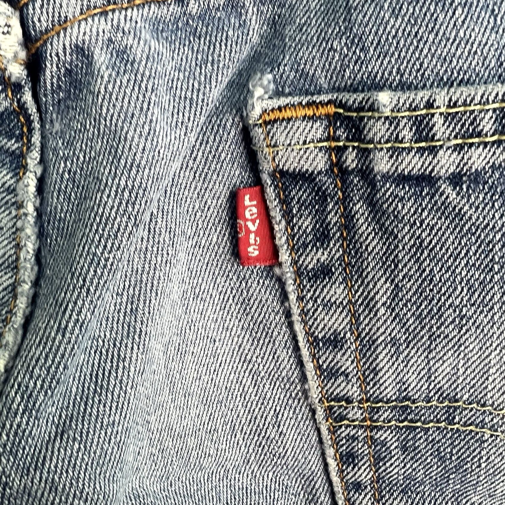 Levi's Levi's 550 Jeans Blue Distressed Relaxed Fit 38 Mens Denim Straight 5-Pocket Adult Regular Size 38 Color Blue USA Classic Jeans Size US 38 / EU 54 - 7 Thumbnail