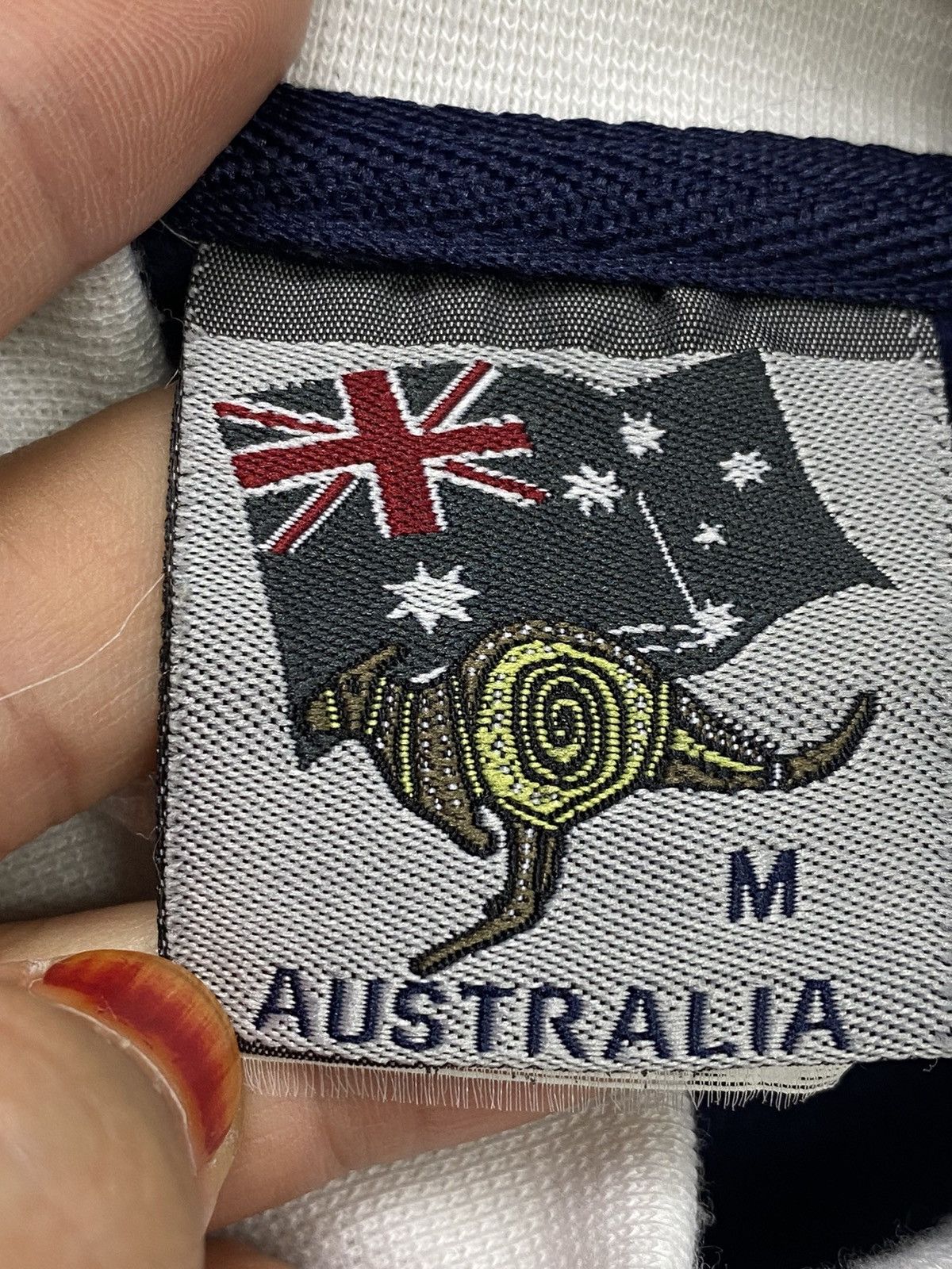Man Made In Australia × Vintage Vintage 90s Australia Sweater Size US M / EU 48-50 / 2 - 14 Thumbnail