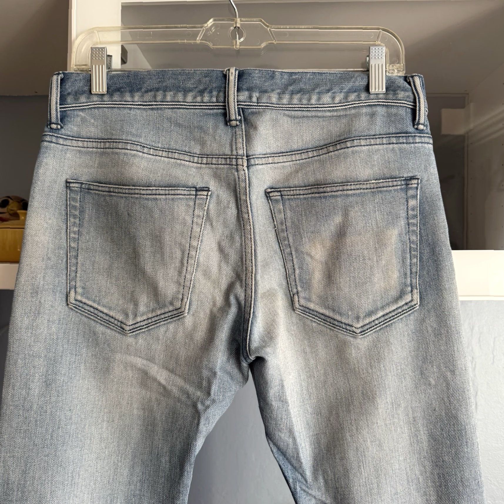 John Elliott John Elliott Denim The Daze Slim Jeans Coast 2 Size 28 Jeans Men Blue 98% Cotton 2% Polyurethane Slimming Button Fly 5-pocket Coast 2 Style Skinny"} Size US 28 / EU 44 - 4 Thumbnail