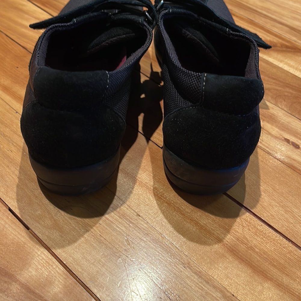 MONROW Munro Joliet black fabric/suede strap sneakers. Shock absor Size US 9 / IT 39 - 8 Thumbnail