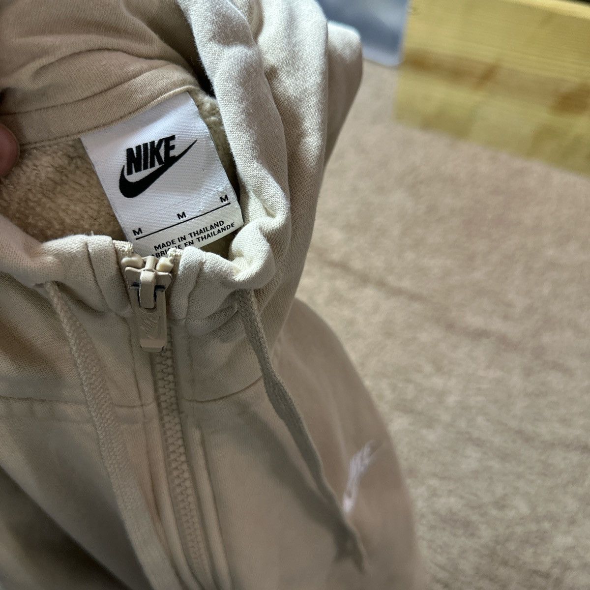 Nike × Vintage Vintage Nike hoodie men’s medium cream logo Size US M / EU 48-50 / 2 - 5 Thumbnail