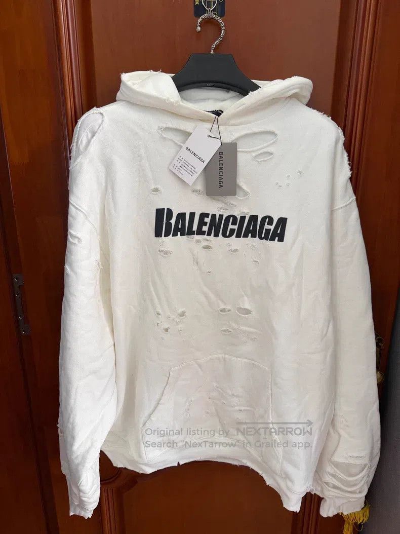 Balenciaga Balenciaga White logo ripped sweatshirt Size US M / EU 48-50 / 2 - 1 Thumbnail