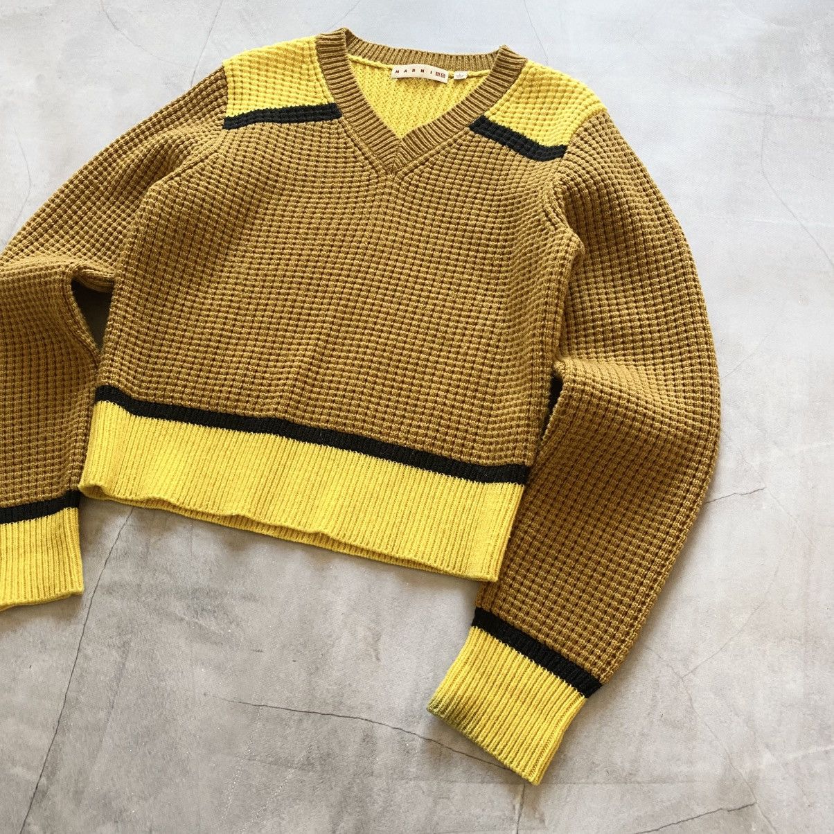 Japanese Brand × Marni × Uniqlo Marni X Uniqlo Knit Cropped Sweater Yellow/Brown Y2K Size L / US 10 / IT 46 - 3 Thumbnail