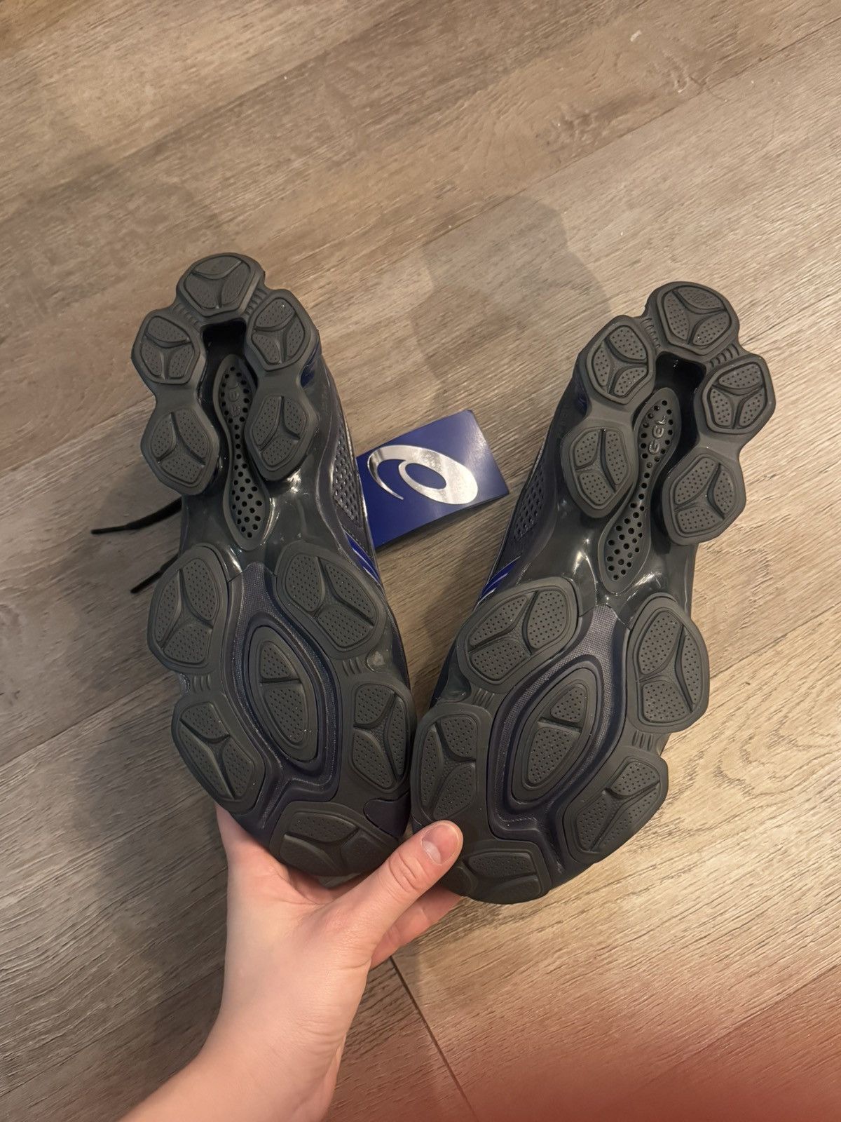 Asics × Kiko Kostadinov ASICS Gel-Quantum Zientzia Kiko Kostadinov Dark Grey Blue Size US 8 / EU 41 - 4 Thumbnail