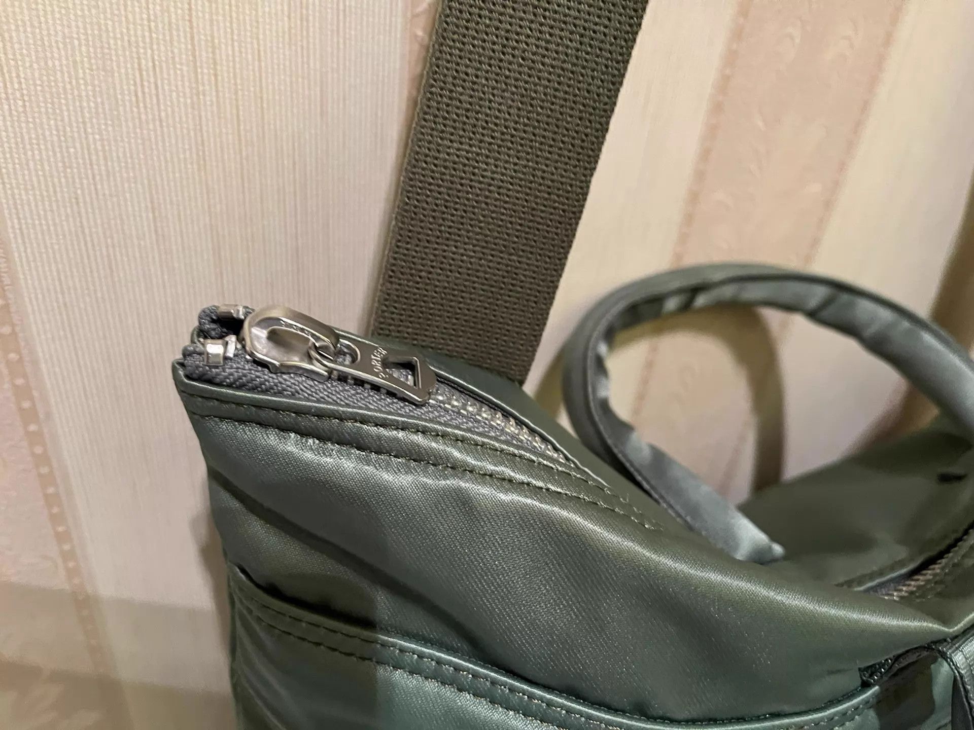 Porter Porter 45x45 Nylon Suede-Bottom Gray-Green New Premium Bag Size ONE SIZE - 6 Thumbnail