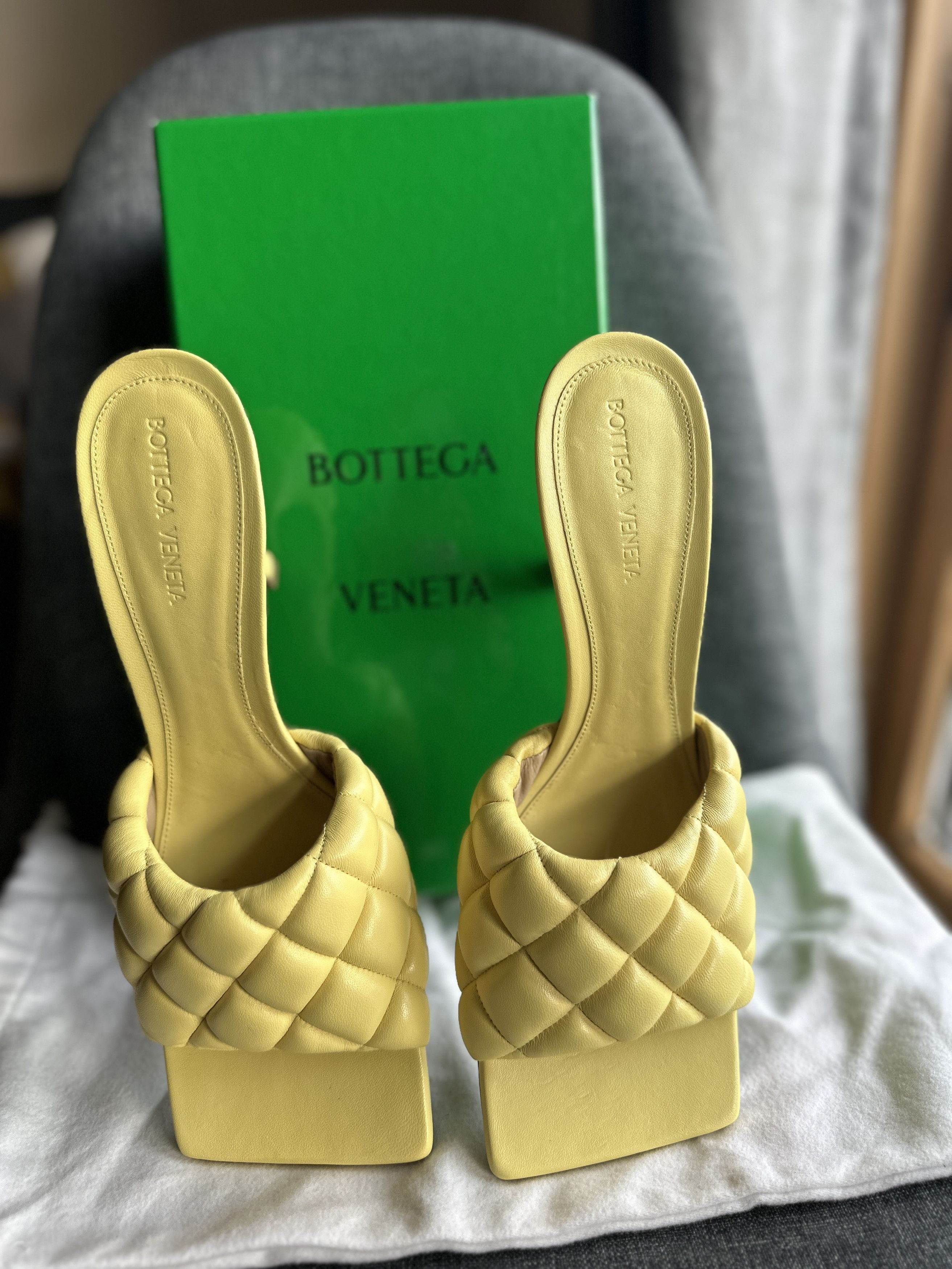 Bottega Veneta Bottega Veneta Quilted Mules in Light yellow Size US 11.5 / IT 41.5 - 2 Thumbnail