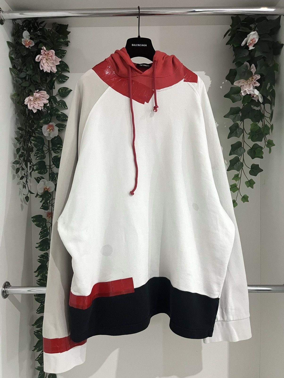 Raf Simons AW2017 Raf Simons Oversized Tape Hoodie Size US XXL / EU 58 / 5 - 1 Thumbnail