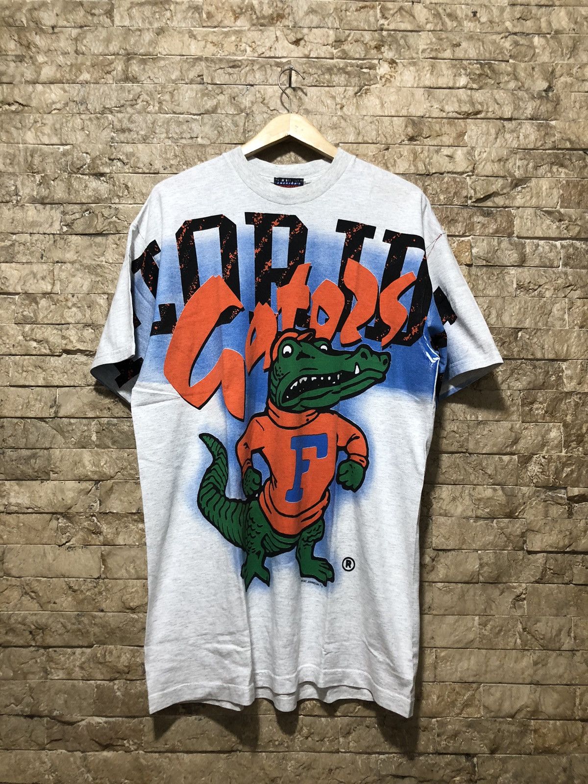 NBA Vintage Magic Johnson Florida Gators T shirt Size US XL / EU 56 / 4 - 1 Thumbnail