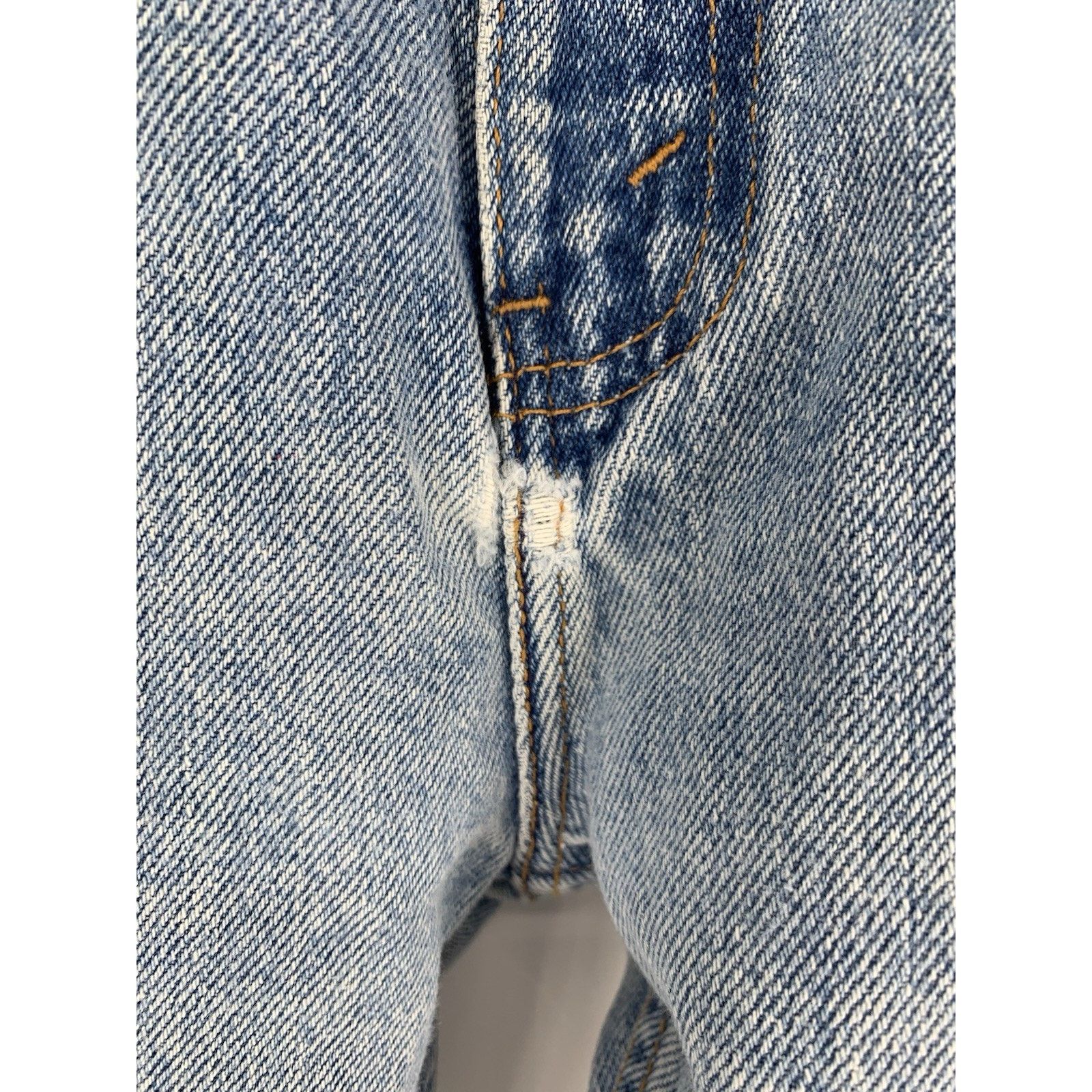 Levi's VTG Levi's 505 36x30" Blue Jeans Y2K MADE IN USA Distressed Size US 36 / EU 52 - 9 Thumbnail