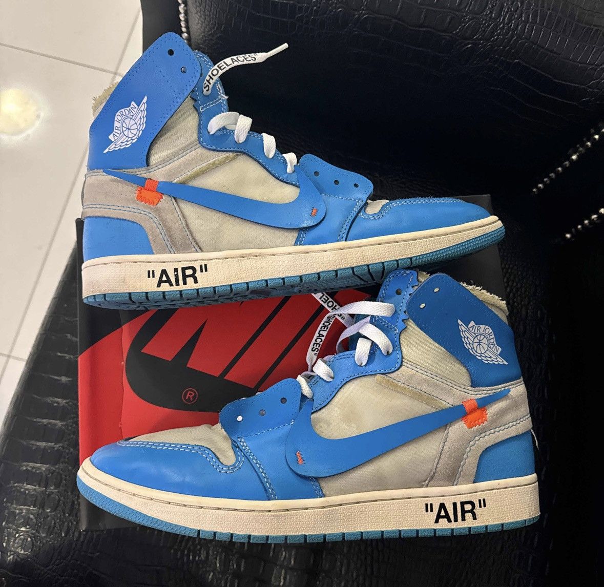 Jordan Brand × Off-White Jordan 1 Off-White UNC Size 12 Size US 12 / EU 45 - 1 Thumbnail