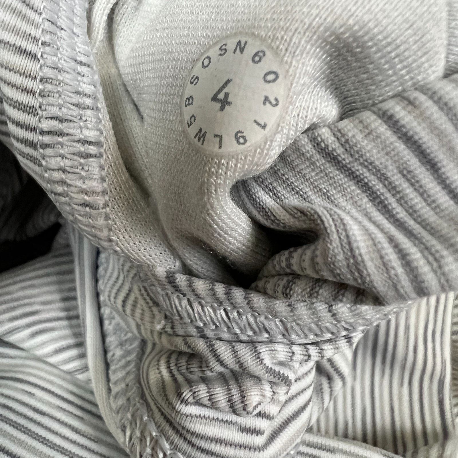 Lululemon Lululemon Wunder Under High Rise 7/8 Tight Luxtreme 25" Yoga Size 27" / US 4 / IT 40 - 8 Thumbnail