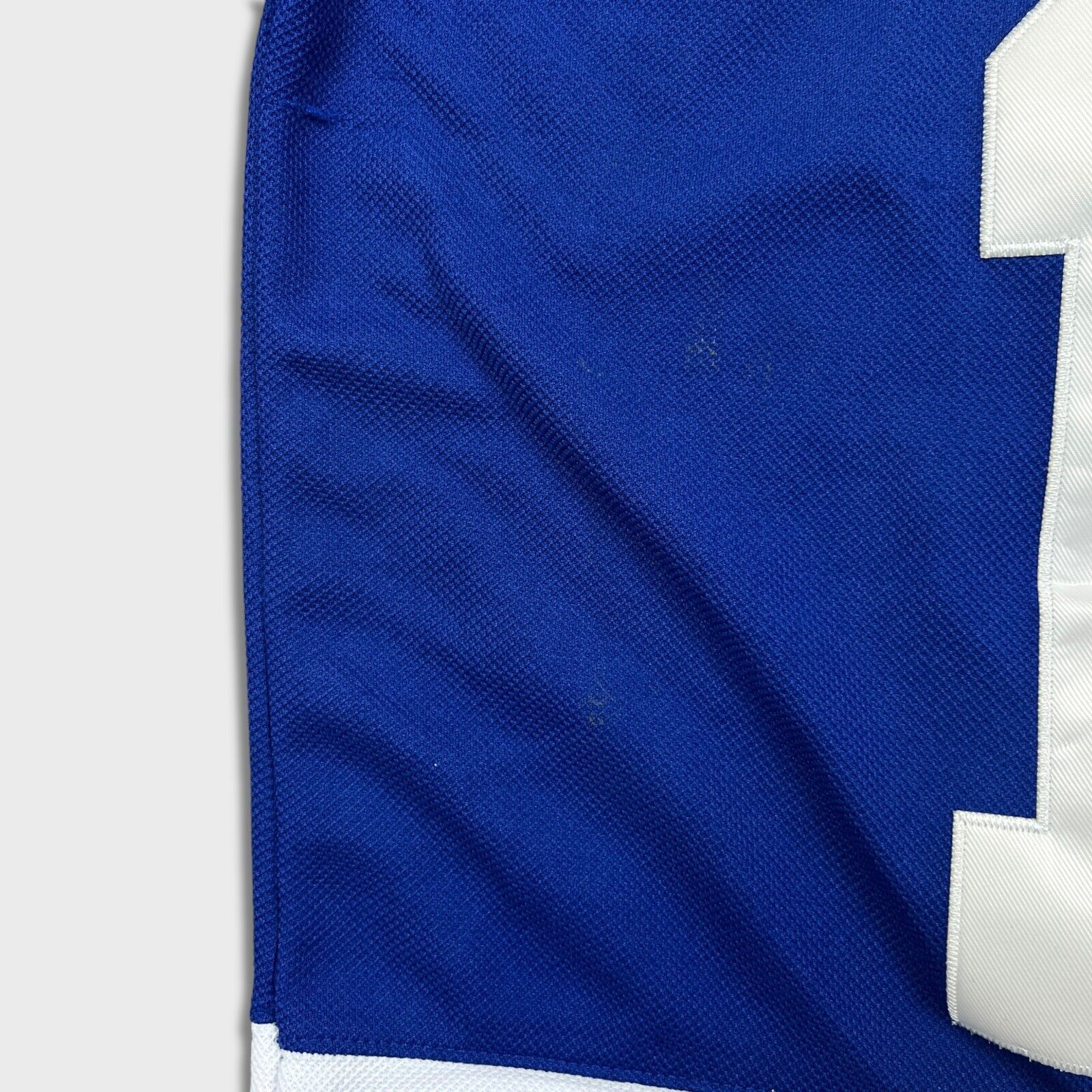 Ccm × NHL × Vintage VTG 90s CCM Wendel Clark Toronto Maple Leafs Hockey Jersey Size US M / EU 48-50 / 2 - 3 Thumbnail