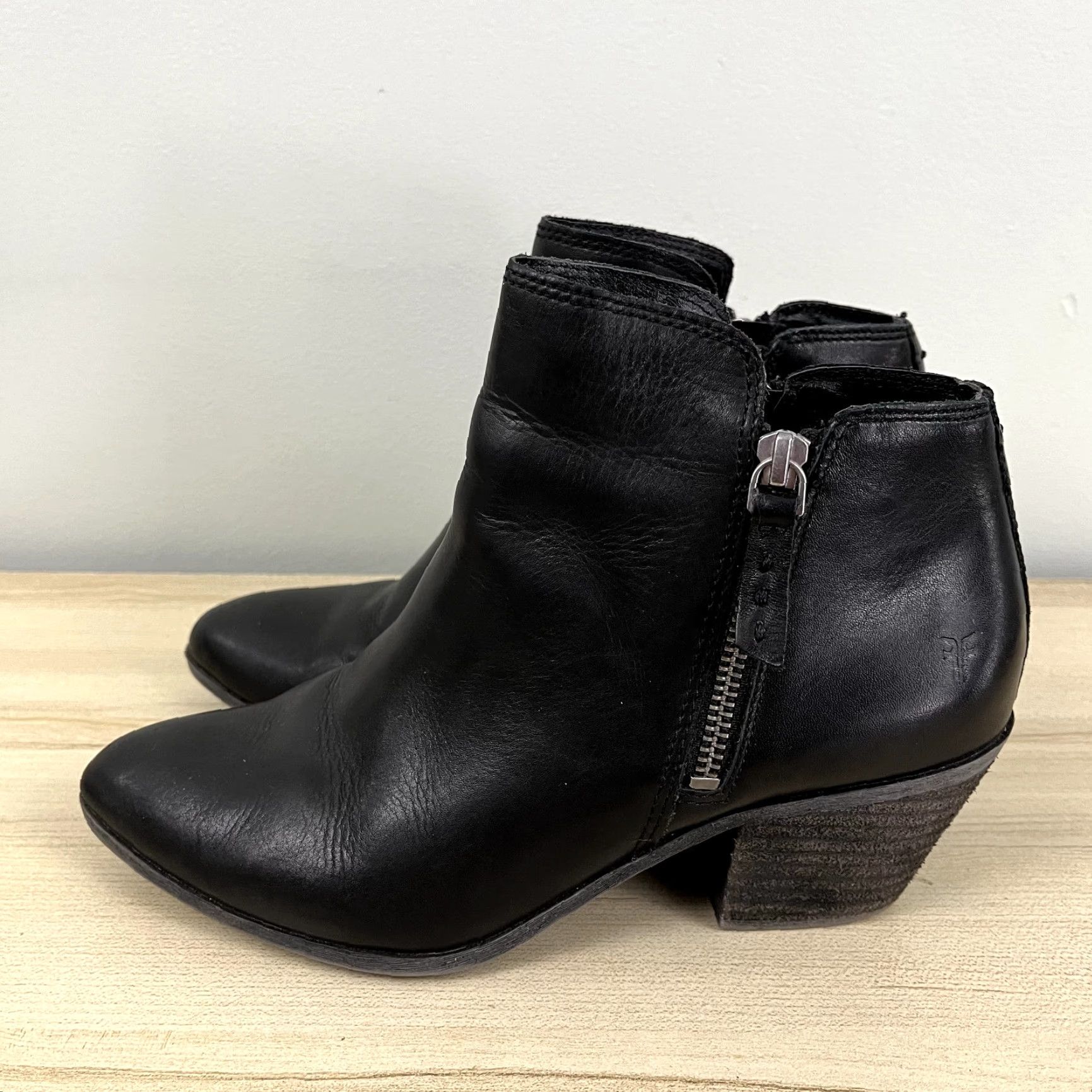 Frye FRYE Boots Womens Size 7.5 M Sacha Rustic Booties Black Leather Ankle Dual Zip Boots Western Women Size US 8 / IT 38 - 7 Thumbnail