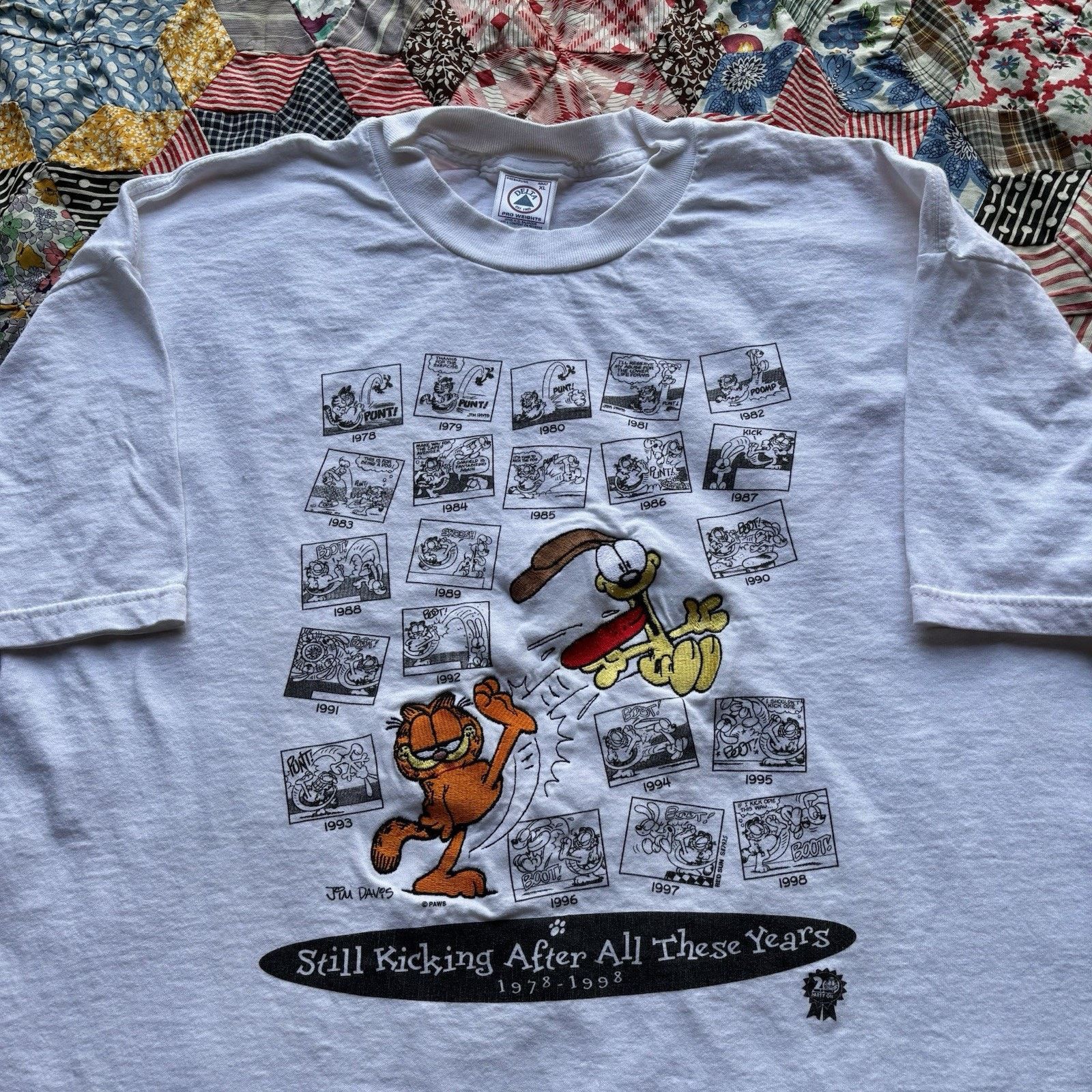 Delta Vintage Garfield Embroidered Graphic T-Shirt Size US XL / EU 56 / 4 - 1 Thumbnail