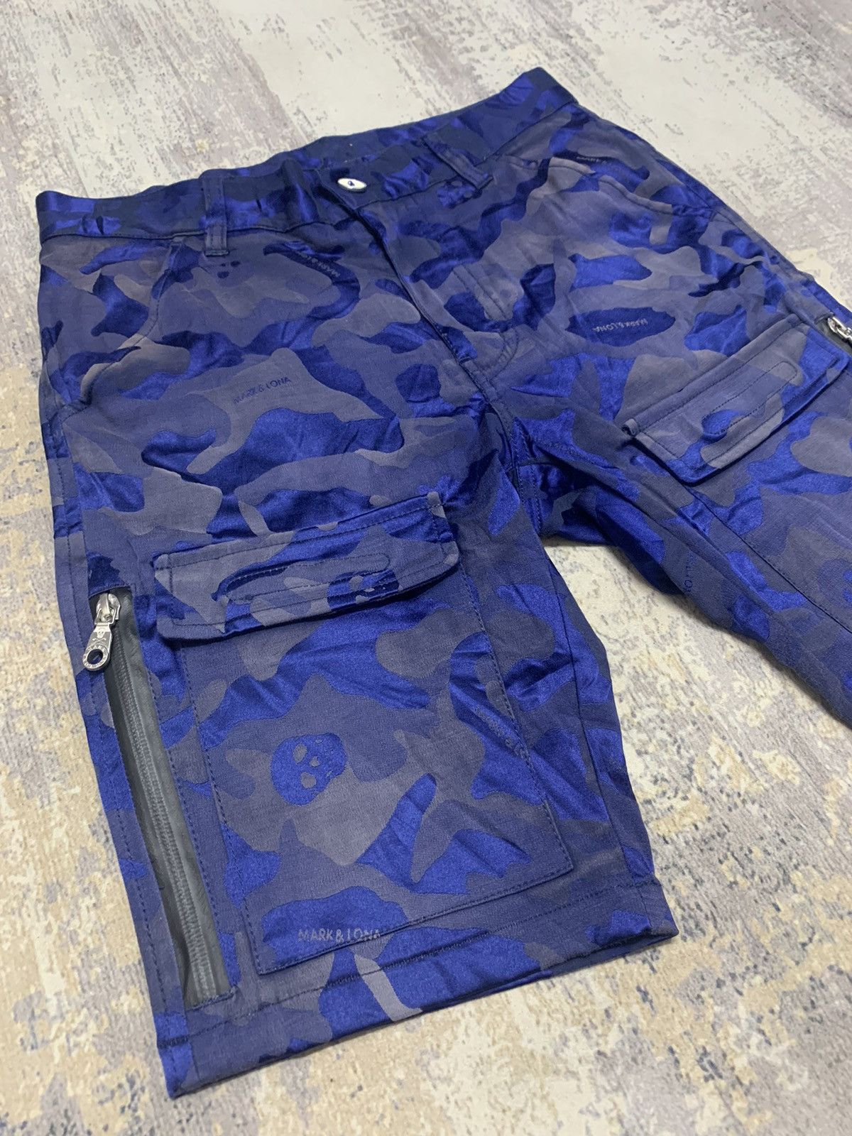 If Six Was Nine Japanese Brand Mark & Lona Skill Blue Skull Camo Shorts Size US 29 - 2 Thumbnail