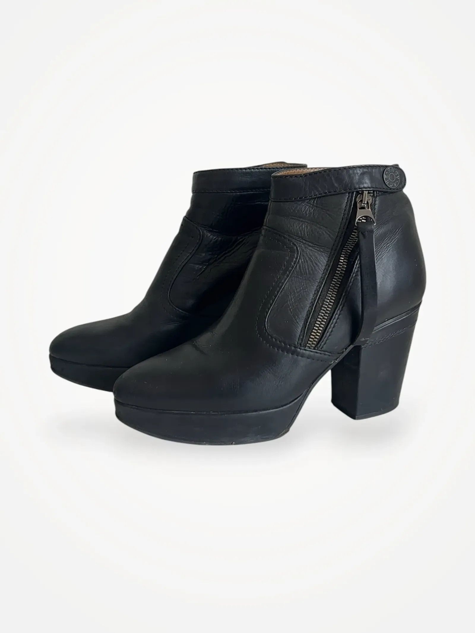 Acne Studios Acne Studios Boots Size US 7 / IT 37 - 1 Thumbnail