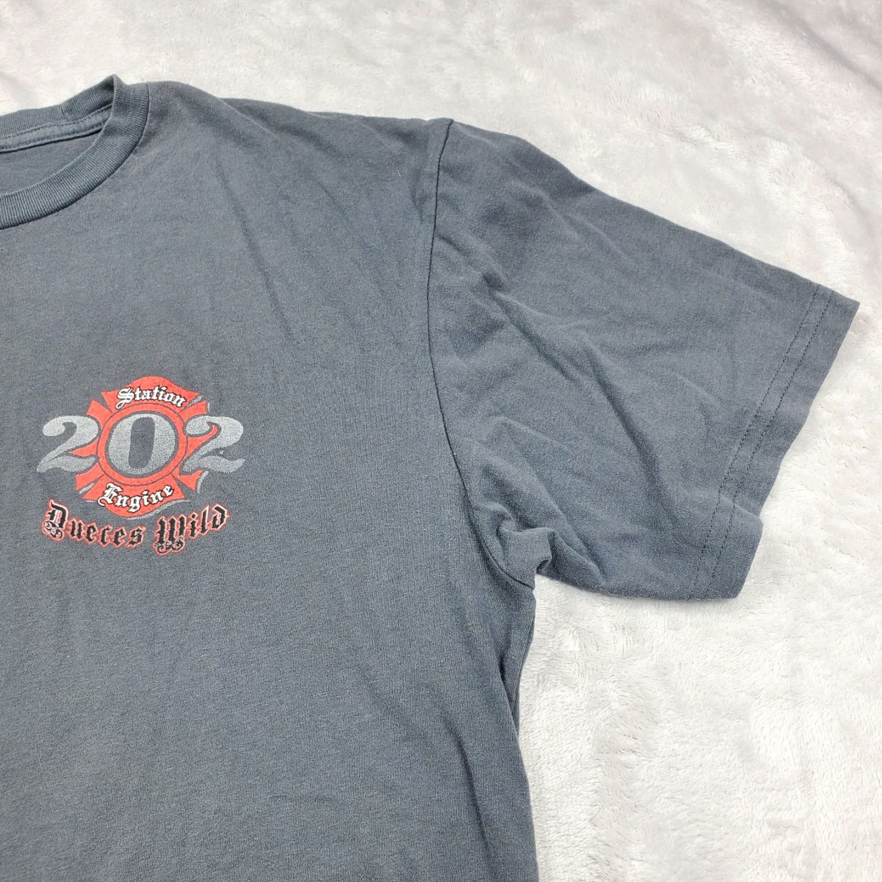 Vintage Deuces Wild MFD Station 202 Engine 202 Shirt XL Men Gray Short Sleeve Crew Neck T-Shirt Logo All Seasons Breathable Vintage No (adjust as per best) Size US XL / EU 56 / 4 - 6 Thumbnail