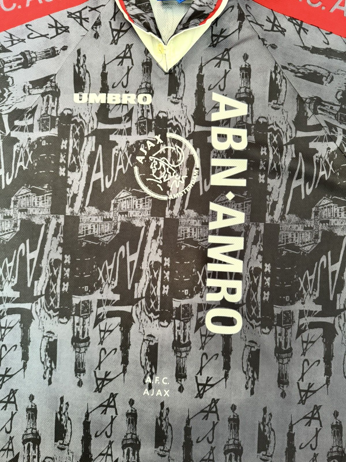 Umbro 1996/97 AJAX VINTAGE UMBRO AWAY FOOTBALL SHIRT JERSEY XL Size US XL / EU 56 / 4 - 15 Thumbnail