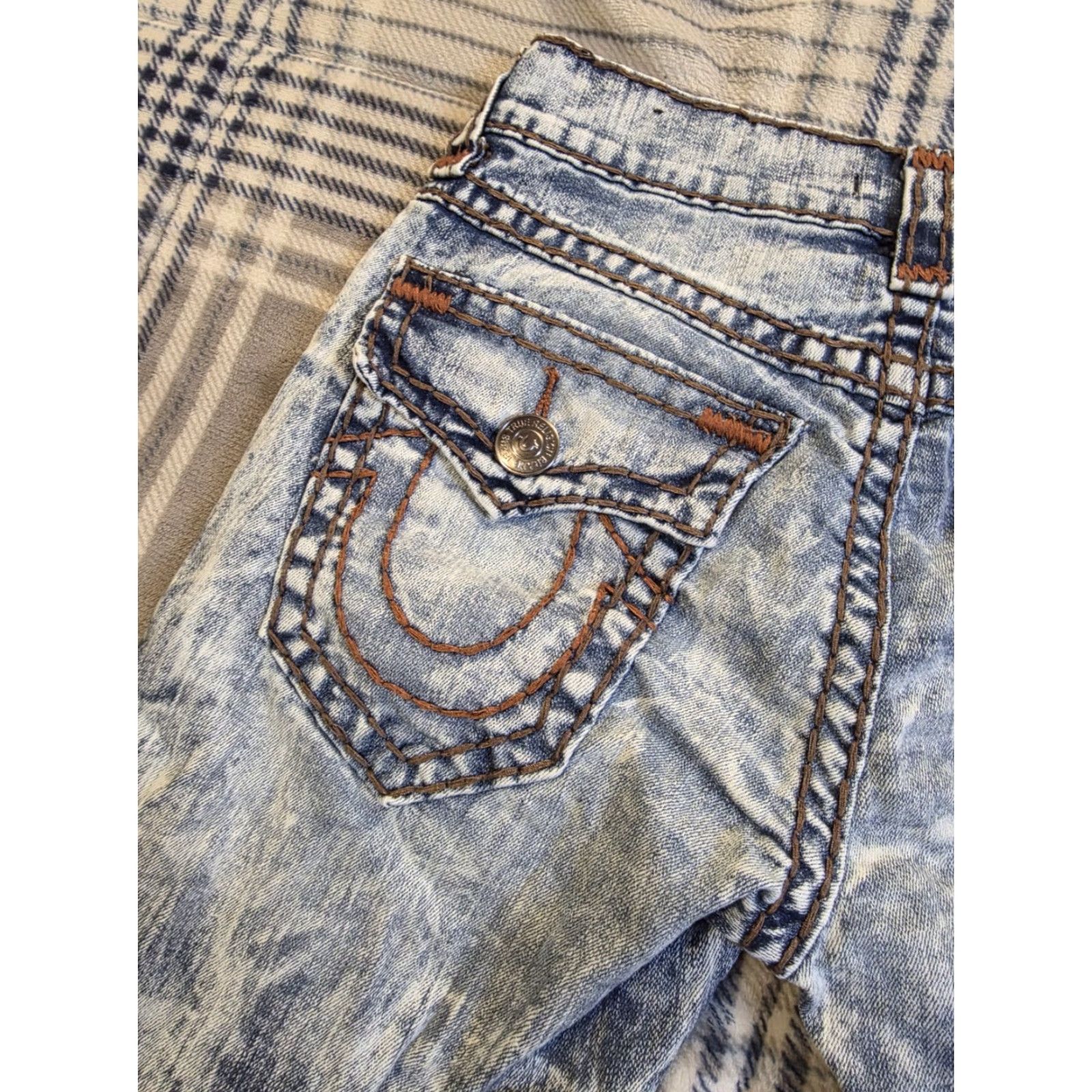 True Religion VINTAGE True Religion Rocco Relaxed Bermuda Shorts Men 29 Blue Acid Wash Flap Pocket Embroidered Logo Pockets USA Hip Hop Summer 29 Mens Size US 29 - 5 Thumbnail
