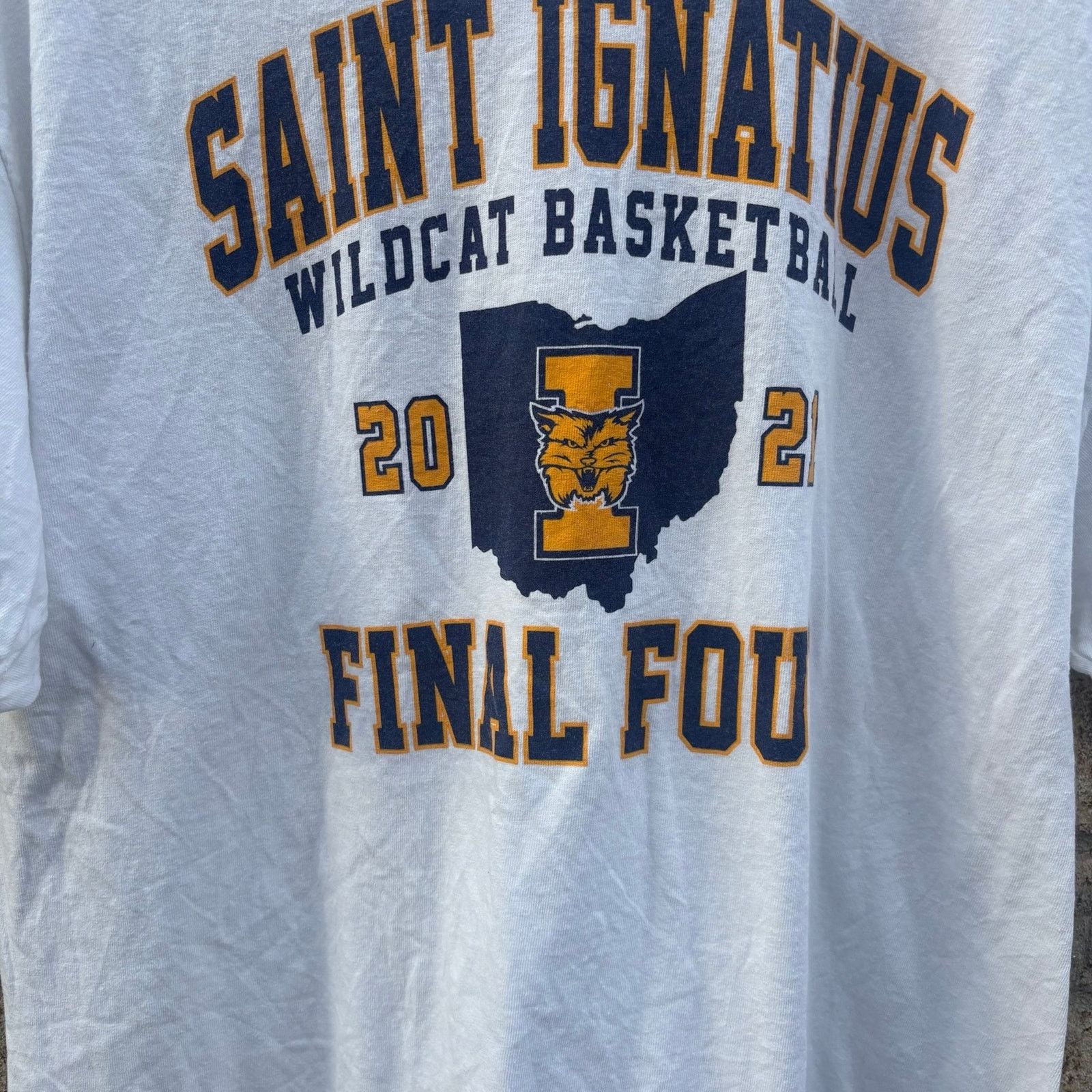 Gildan Saint ignatius final 4 t shirt Size US XL / EU 56 / 4 - 2 Thumbnail