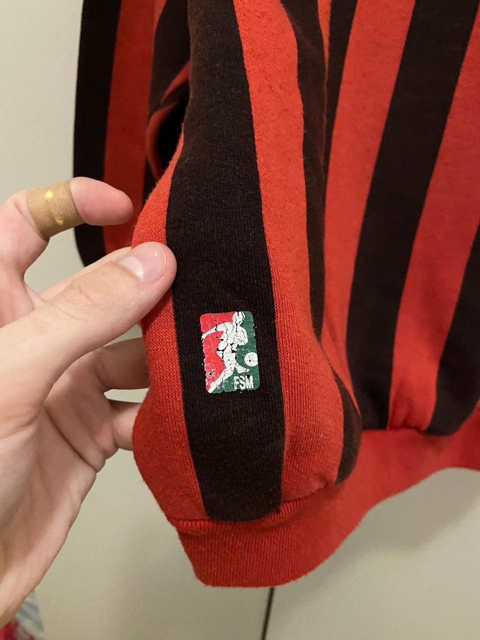 Vintage AC Milan 1990 1991 Le Felpe Dei Grandi M Pullover Jumper Size US L / EU 52-54 / 3 - 5 Thumbnail