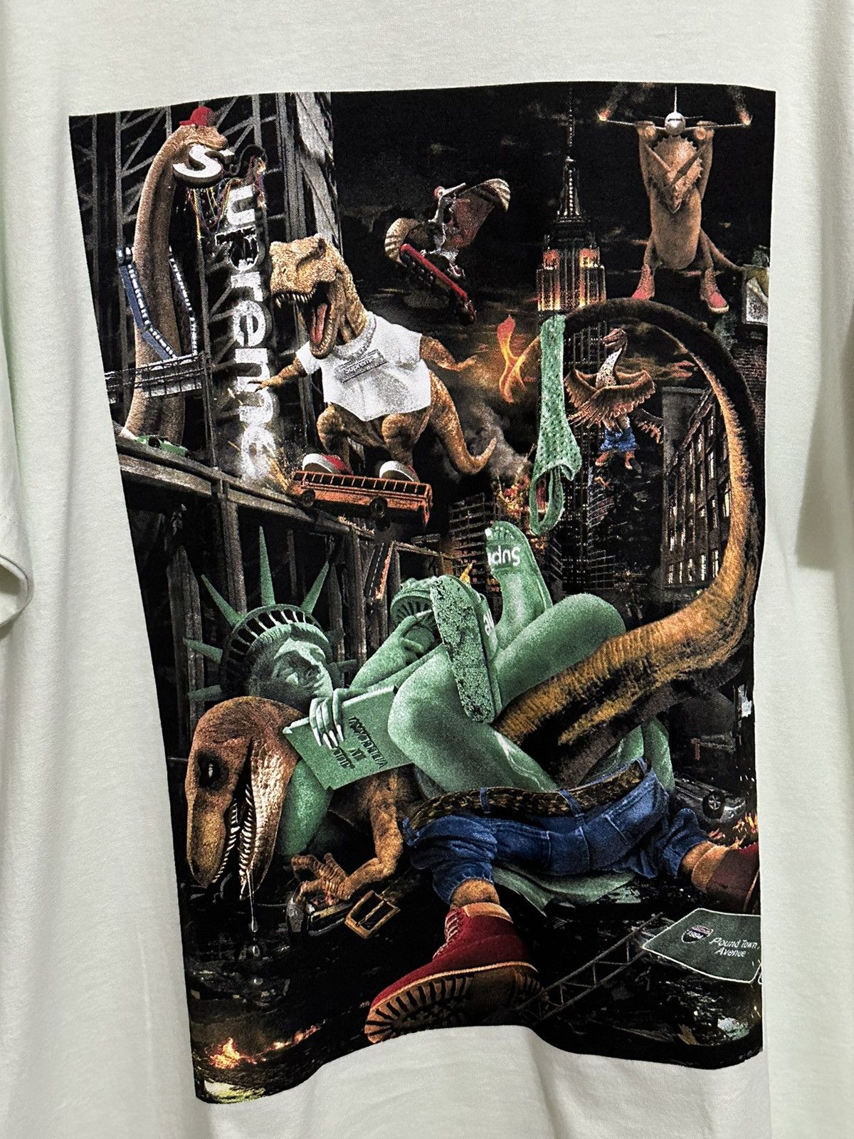 Supreme Supreme T-Rex Tee Size US XL / EU 56 / 4 - 2 Thumbnail