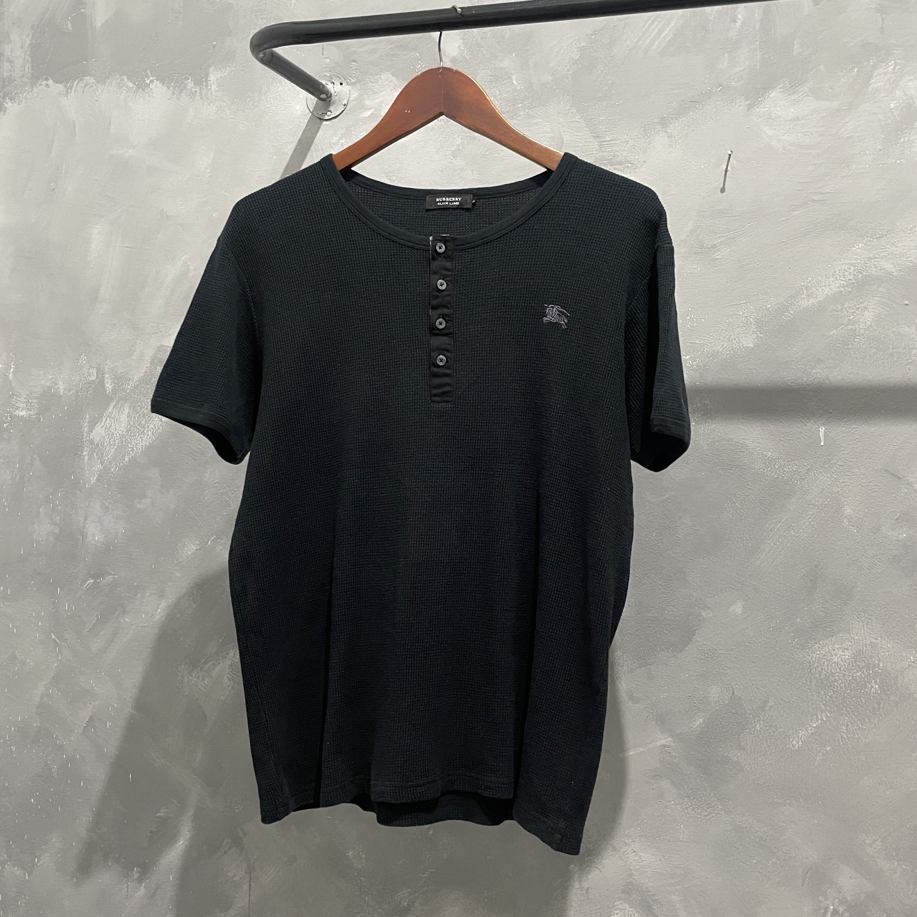 Burberry Vintage Burberry Black Label Thermal Short Sleeve Henley Size US L / EU 52-54 / 3 - 1 Thumbnail