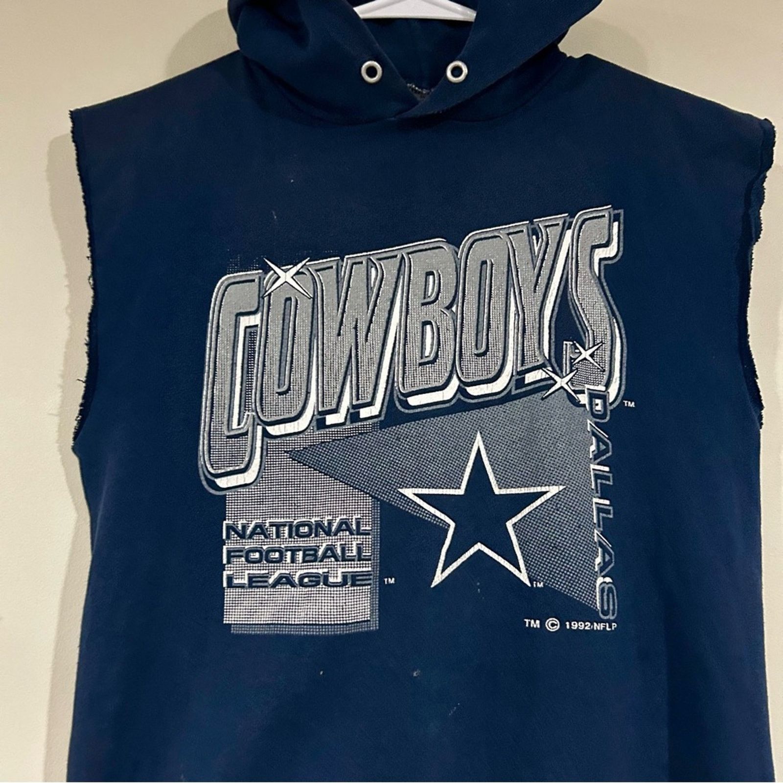Logo 7 Vintage 1992 Dallas Cowboys Cutoff Hoodie Size US XS / EU 42 / 0 - 2 Thumbnail