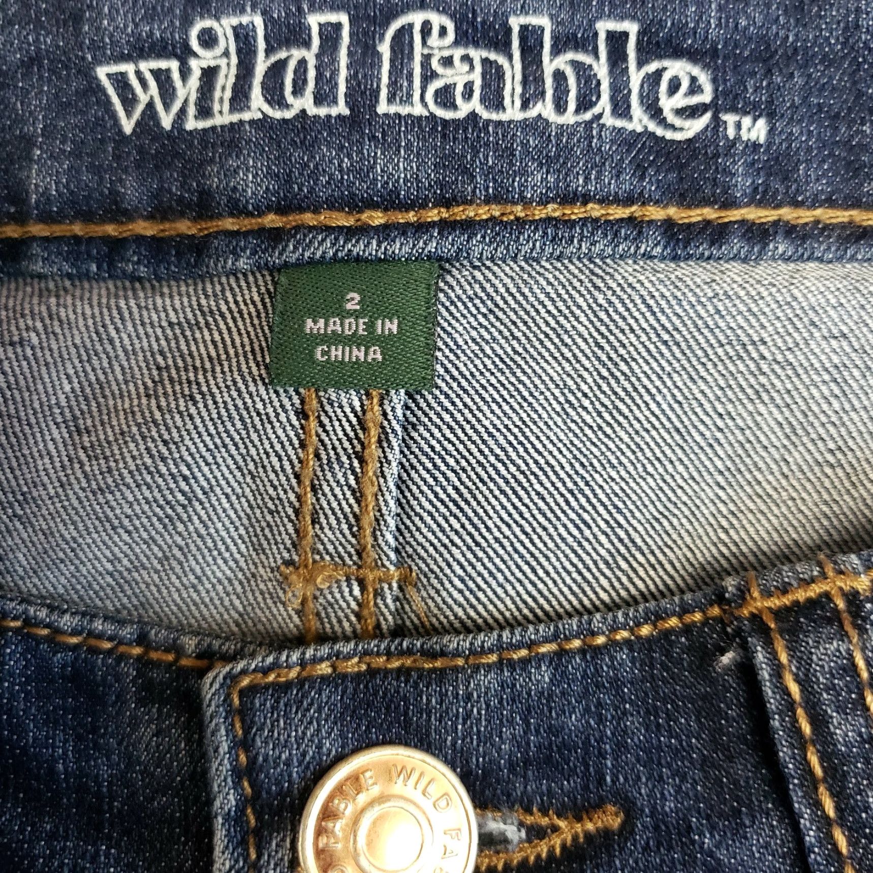 Vintage VINTAGE? No. Wild Fable Womens Denim High Rise Shorts Sz 2 Blue Dark Wash Raw Hem Ladies Jean Shorts 2 Blue Denim Regular Womens Size 26" / US 2 / IT 38 - 4 Thumbnail