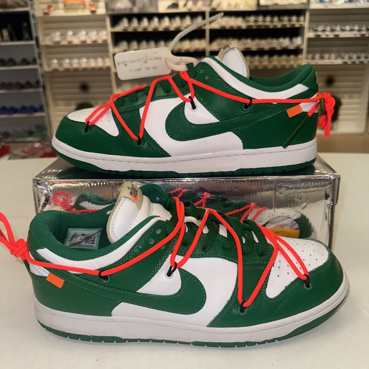Nike × Off-White × Virgil Abloh Size 11.5 - Nike Dunk Low OFF-WHITE Pine Green 2019 Size US 11.5 / EU 44-45 - 1 Thumbnail