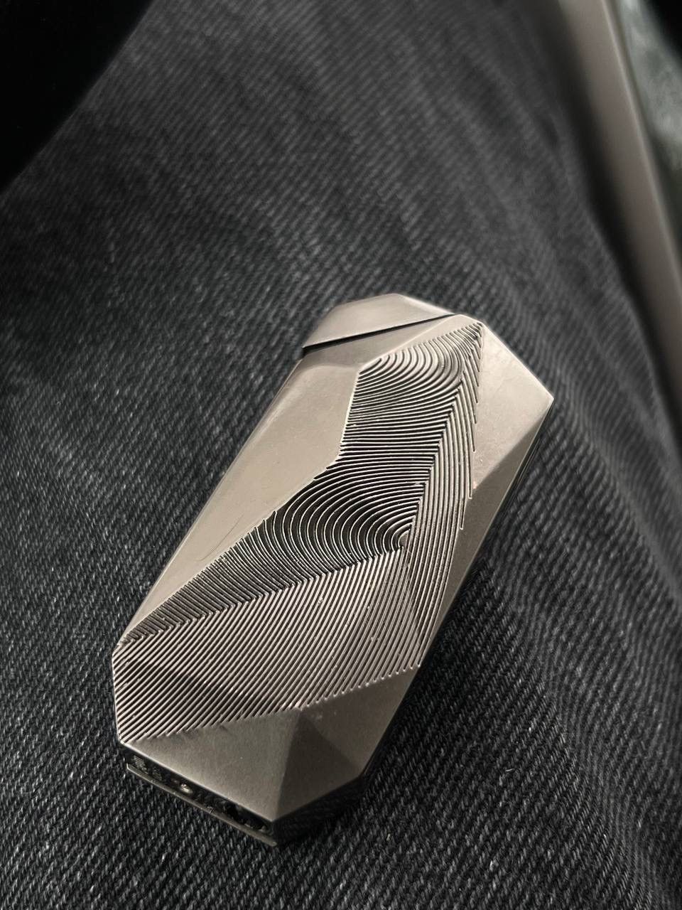Japanese Brand Y2K ELEGANCE MARLBORO GEOMETRIC METAL PUNK ROCK LIGHTER Size ONE SIZE - 2 Thumbnail