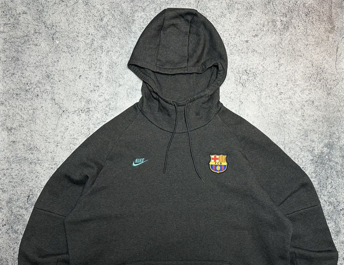 Nike Nike FC Barcelona Soccer Ninja Hoodie Size US XL / EU 56 / 4 - 2 Thumbnail
