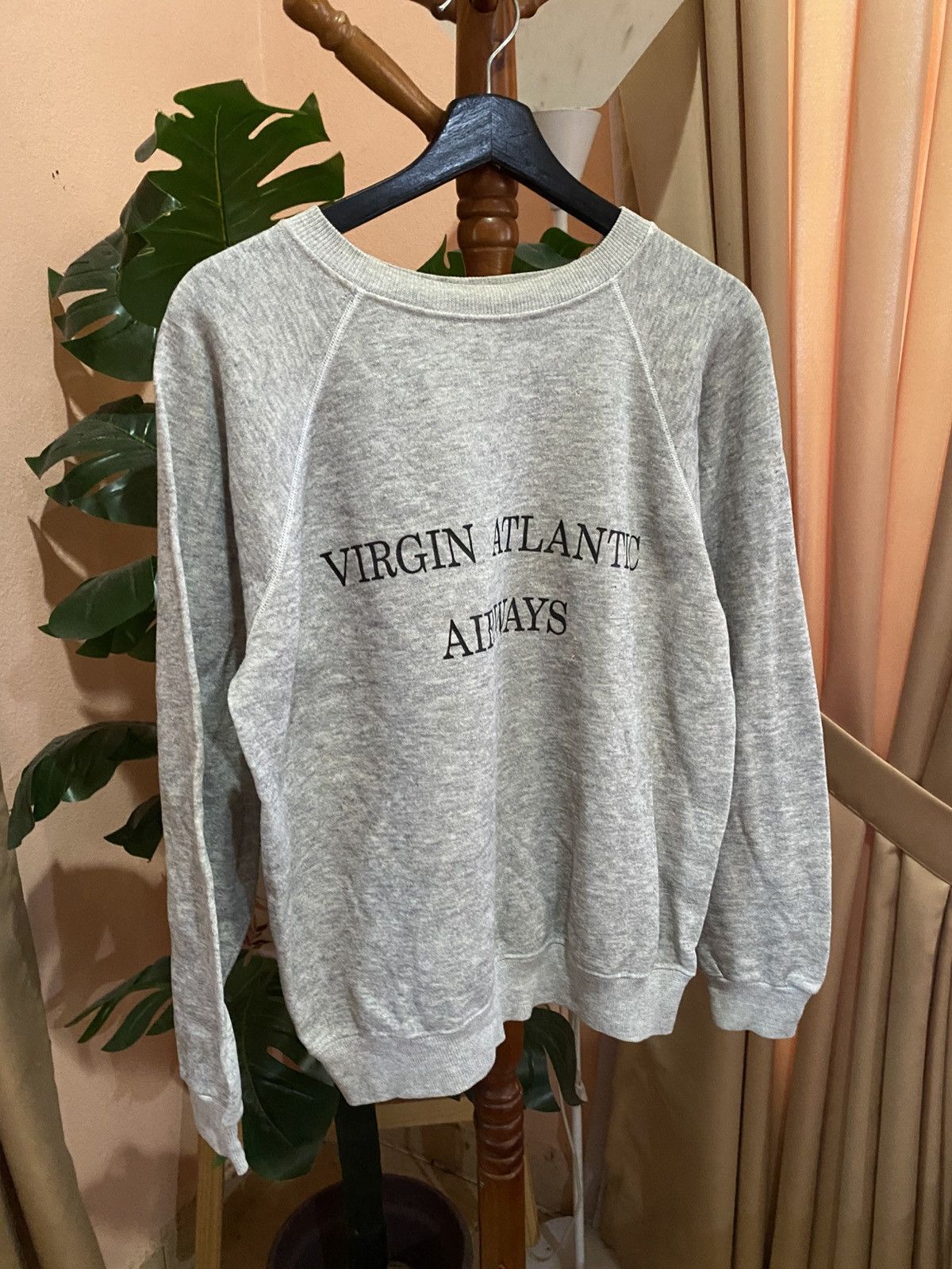 Vintage Vintage Virgin Atlantic Airways Sweatshirt – 80s/90s Hanes Size US M / EU 48-50 / 2 - 5 Thumbnail