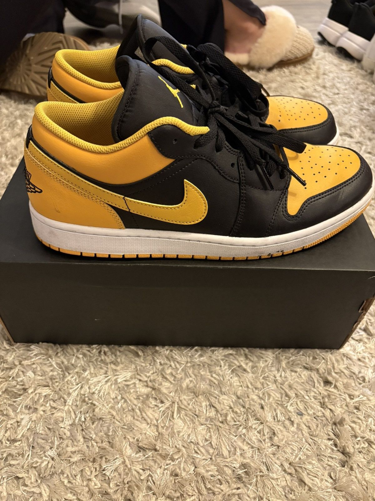 Jordan Brand Air Jordan 1 Low Size US 11 / EU 44 - 4 Thumbnail