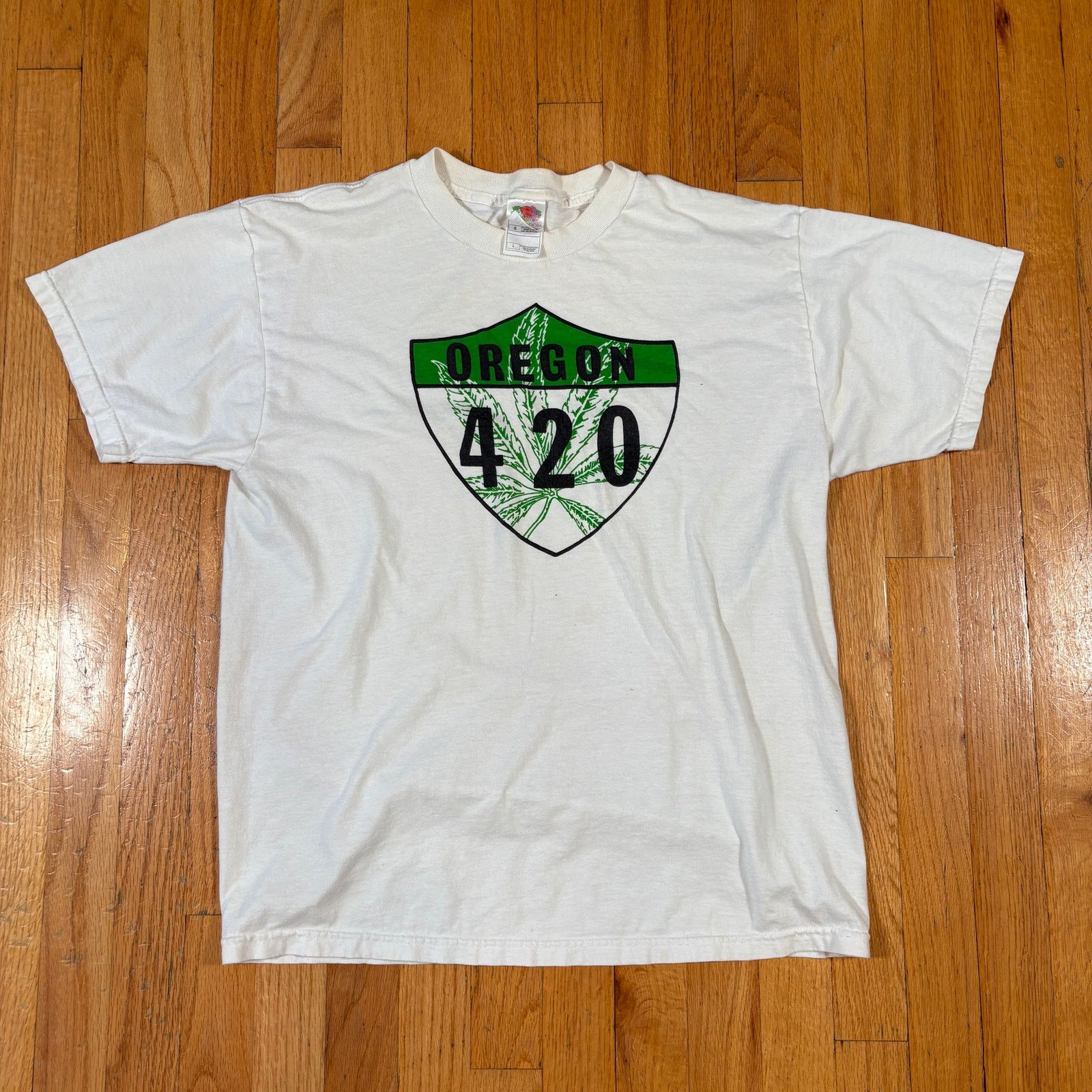 Vintage Vintage 90s Oregon 420 Tourist Weed Marijuana Tee Size US L / EU 52-54 / 3 - 1 Thumbnail